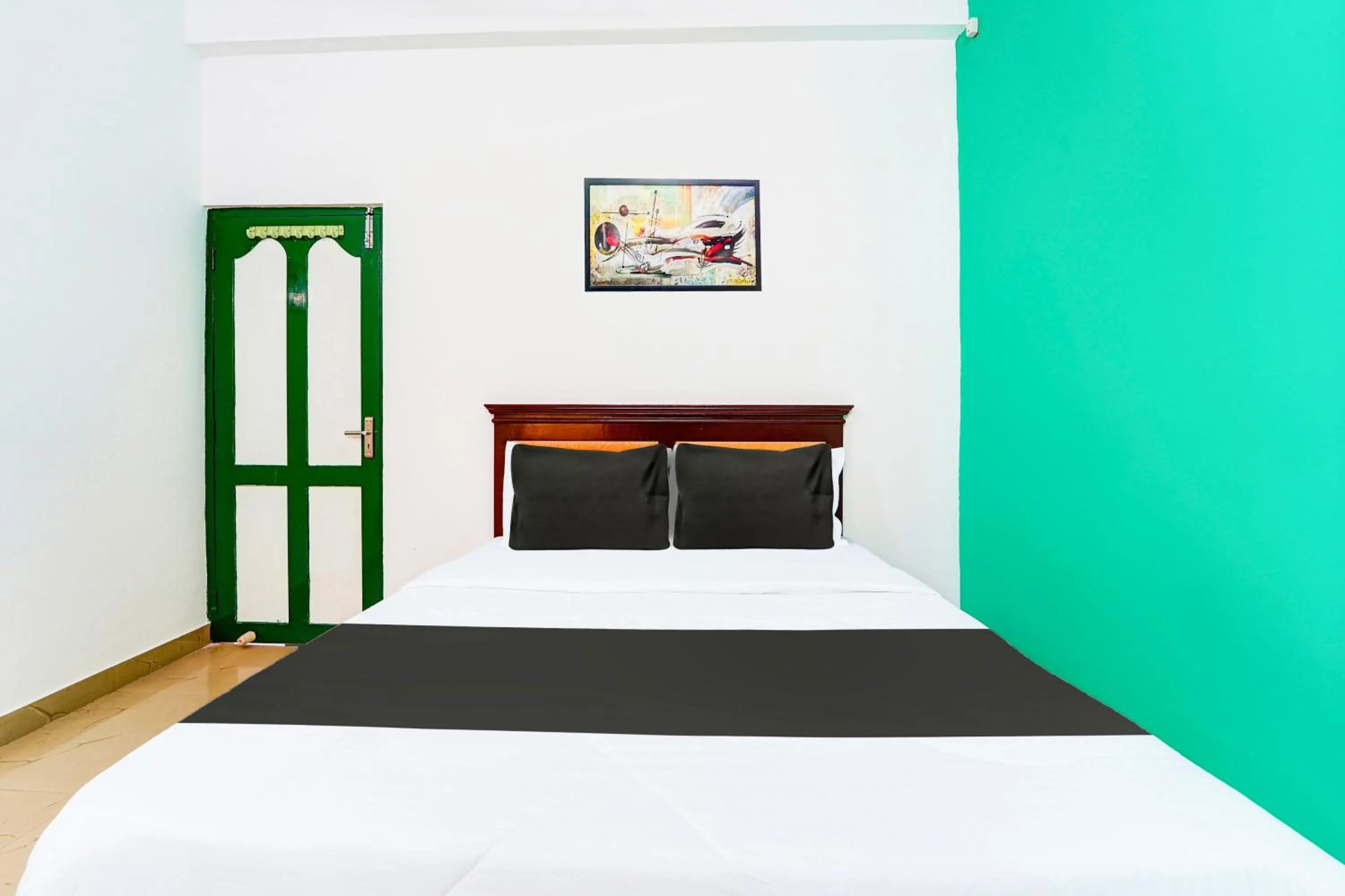 Bedroom, Bed in Super Hotel O Vennala Near Palarivattom