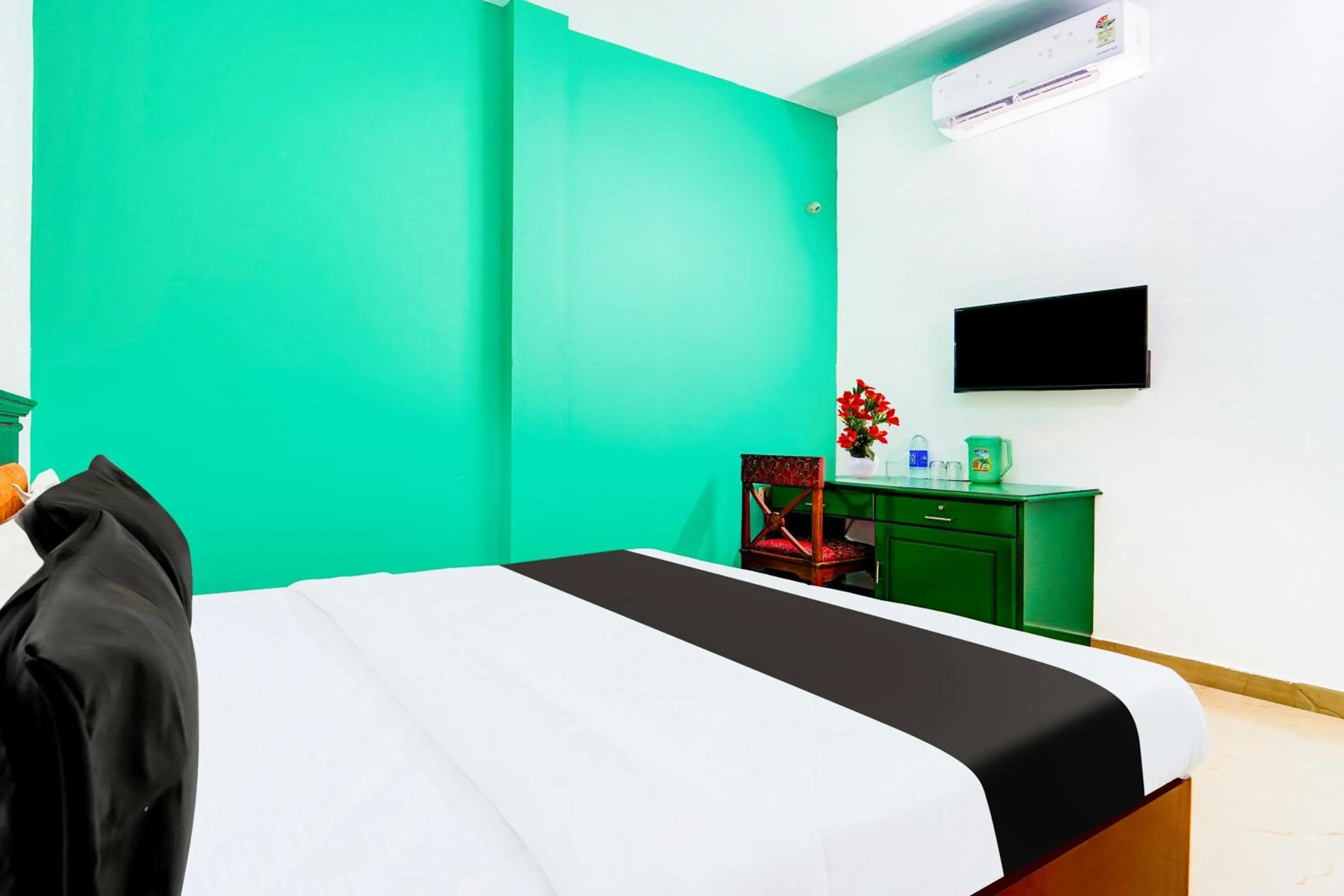 Bedroom, Bed in Hotel O Vennala Near Palarivattom