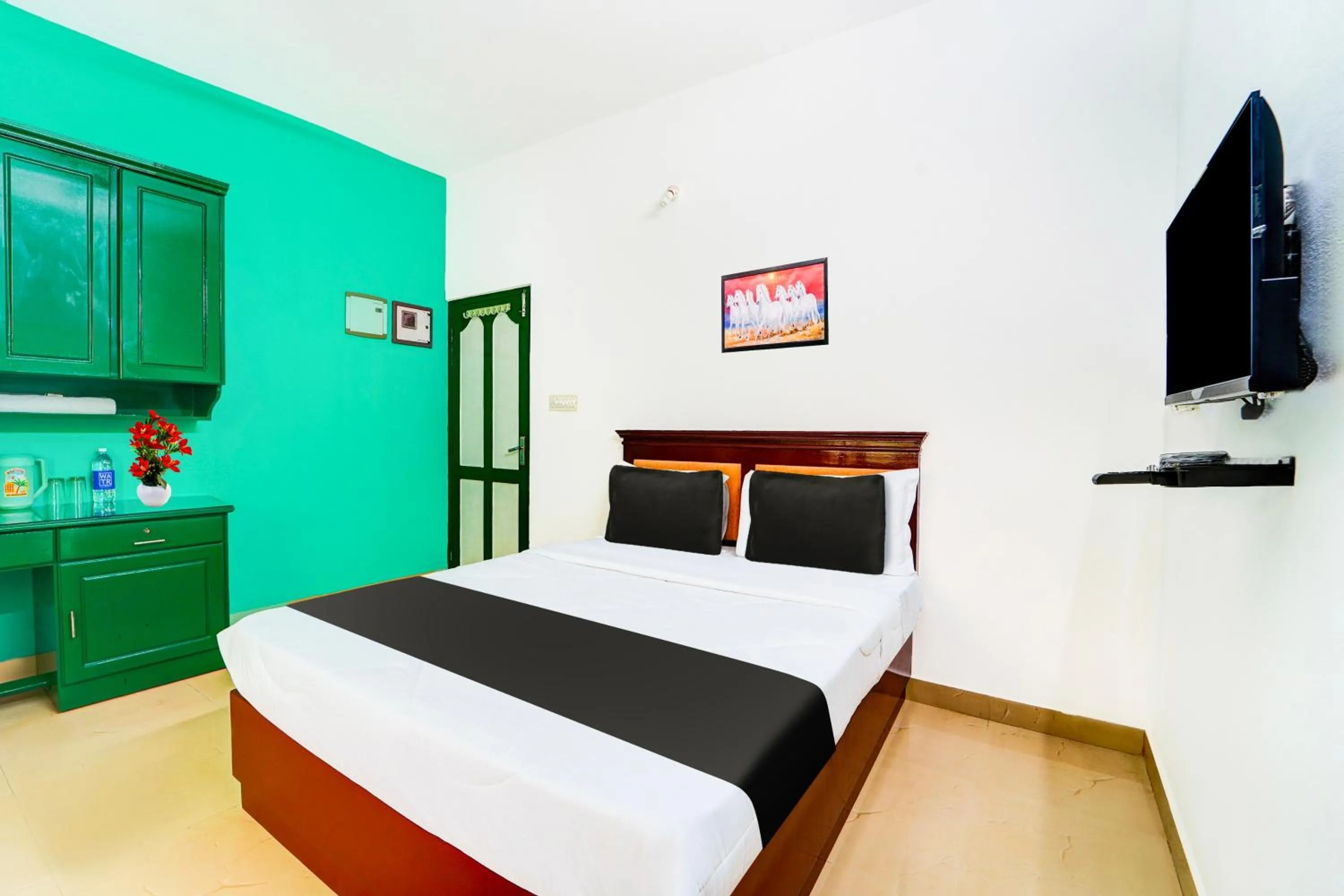 Bedroom, Bed in Super Hotel O Vennala Near Palarivattom