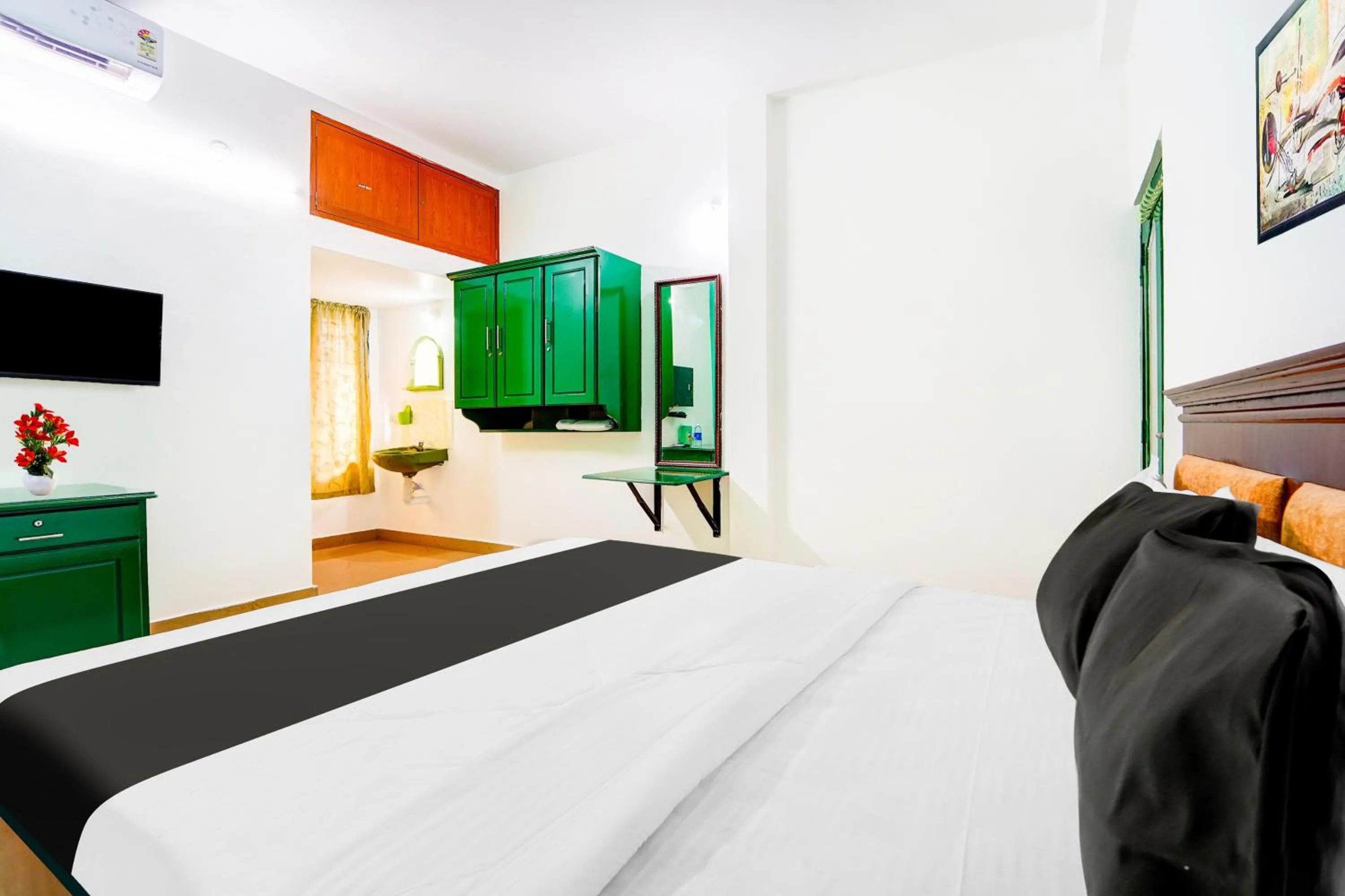 Bedroom, Bed in Hotel O Vennala Near Palarivattom