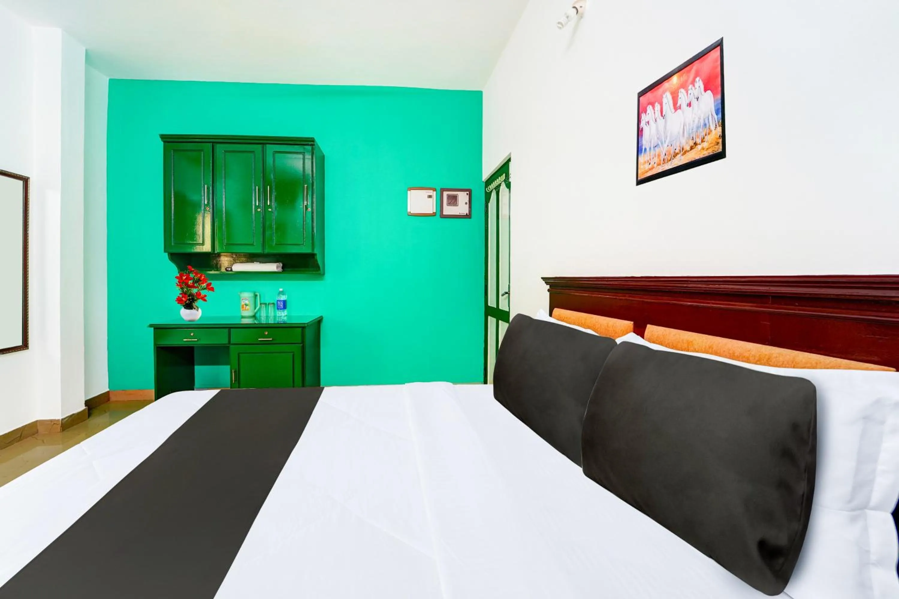 Bedroom, Bed in Super Hotel O Vennala Near Palarivattom