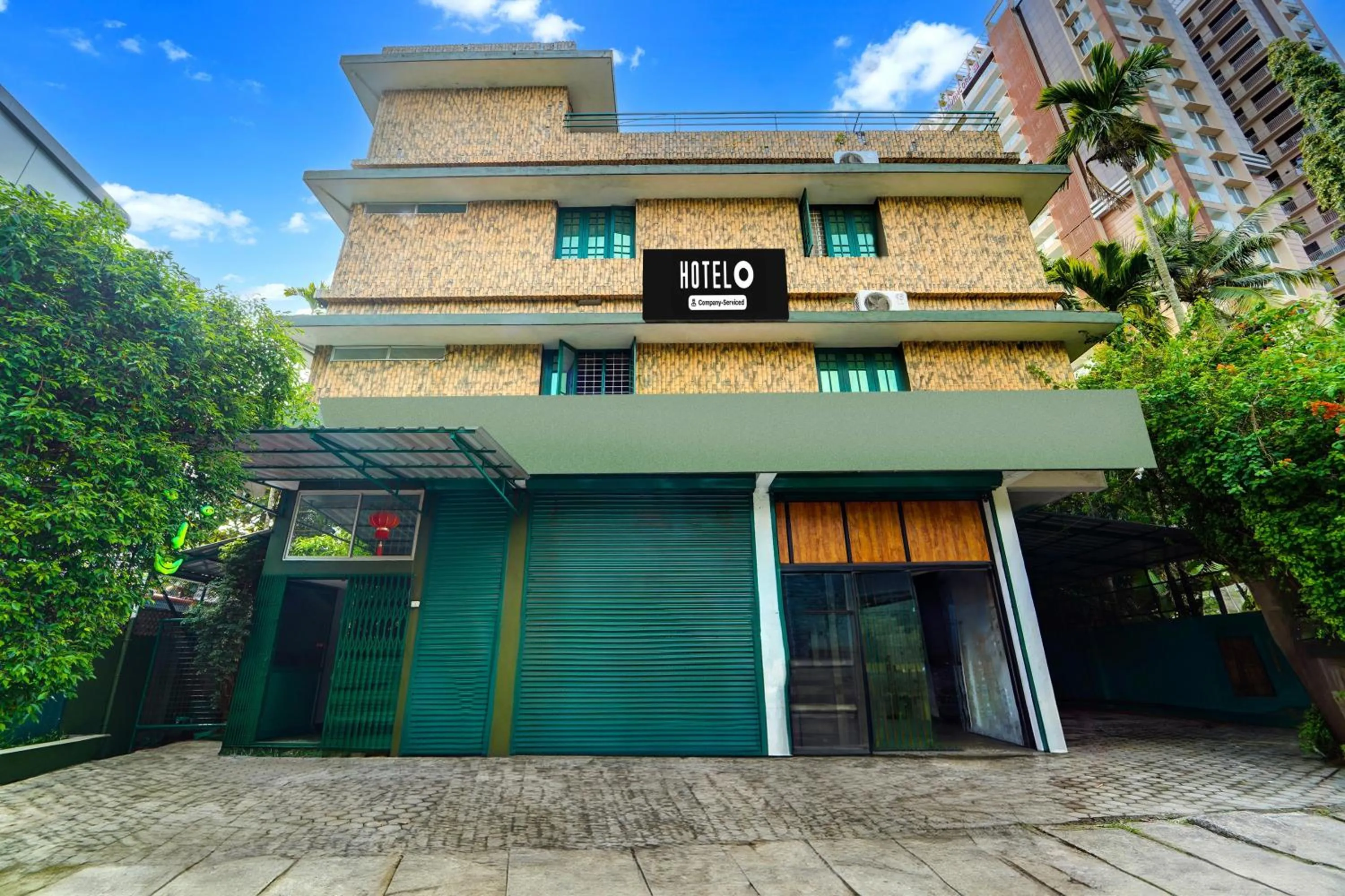 Facade/entrance in Super Hotel O Vennala Near Palarivattom