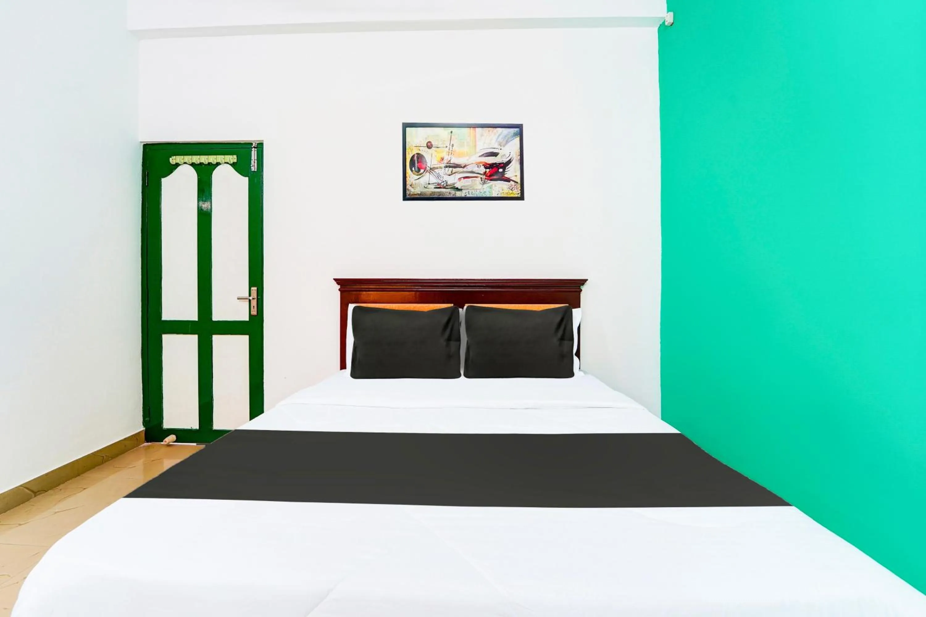 Bedroom, Bed in Super Hotel O Vennala Near Palarivattom