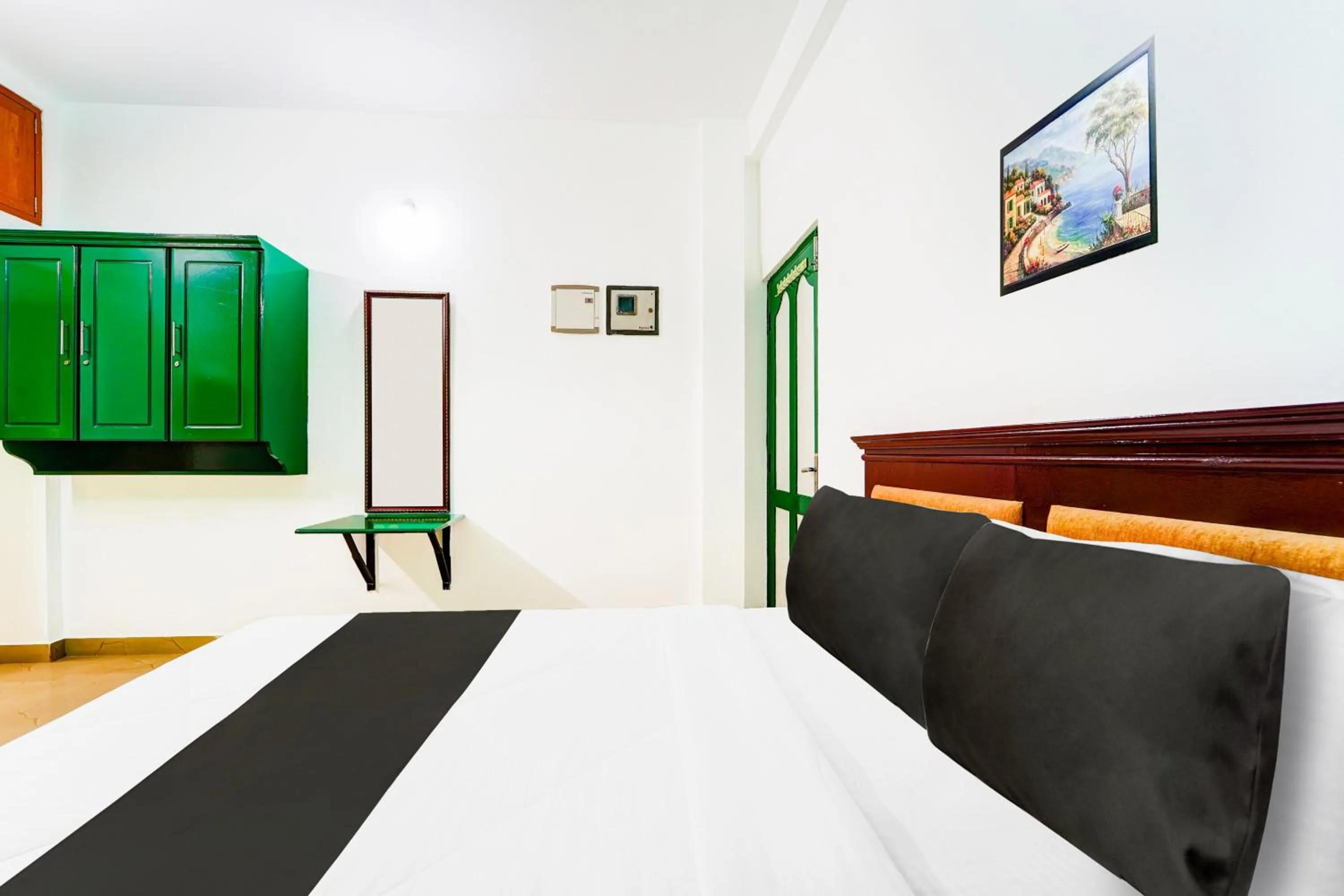 Bedroom, Bed in Super Hotel O Vennala Near Palarivattom
