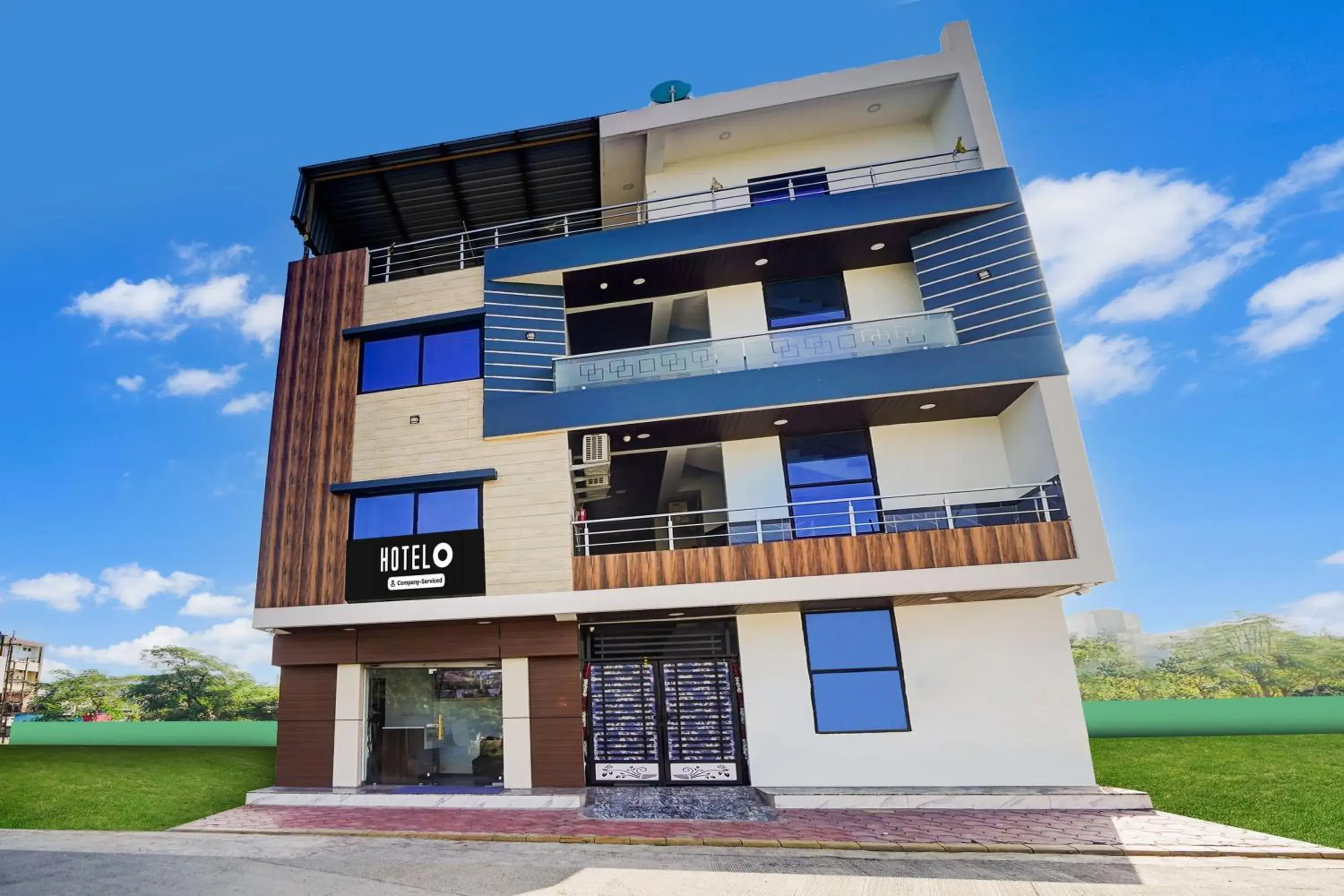 Facade/entrance in Hotel O Convention Centre Indore Formerly Madhur Shree Facade/entrance in Hotel O Convention Centre Indore Formerly Madhur Shree