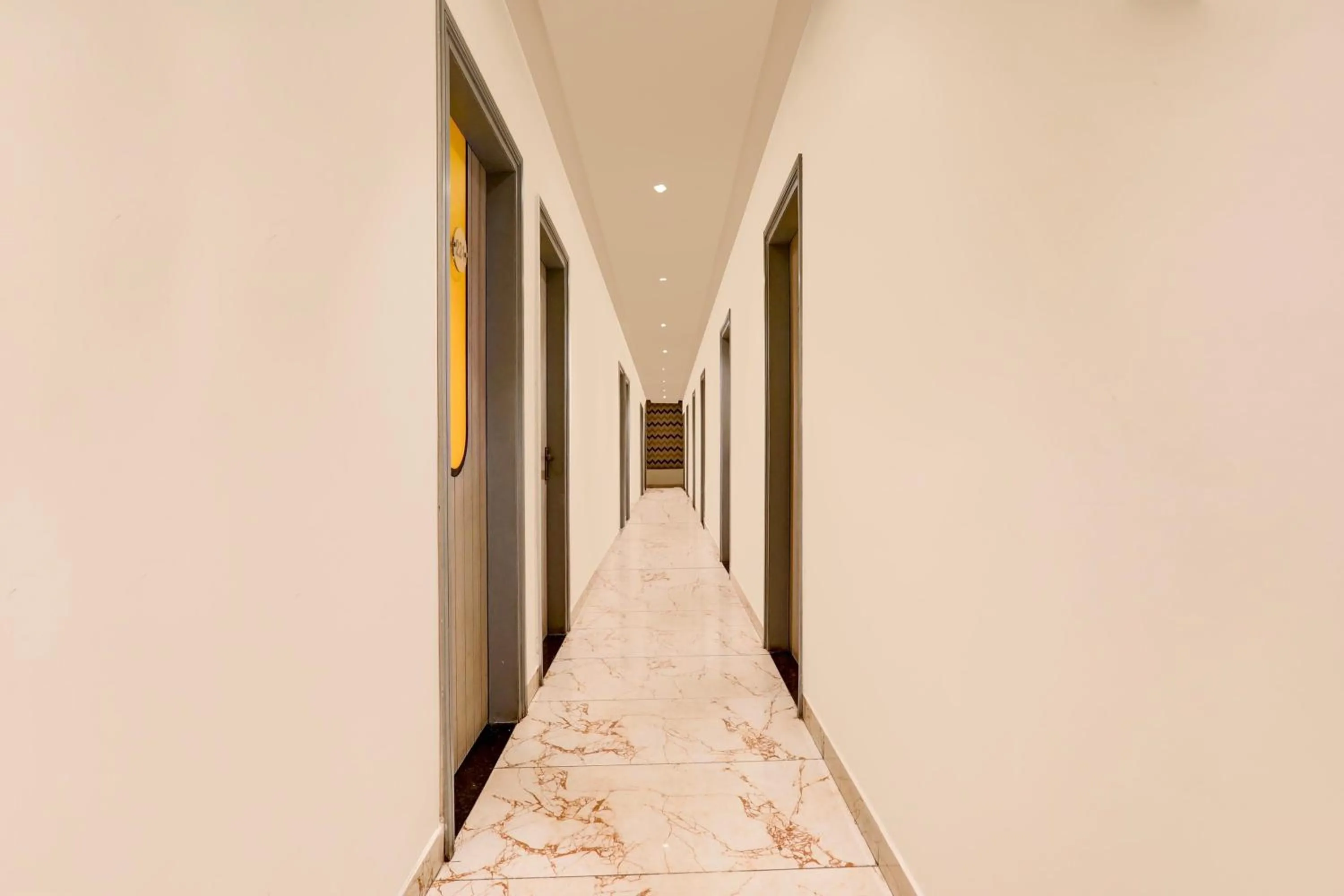Lobby or reception in Super Townhouse Vaishali Nagar Jaipur Formerly Pentagon Boutique Hotel