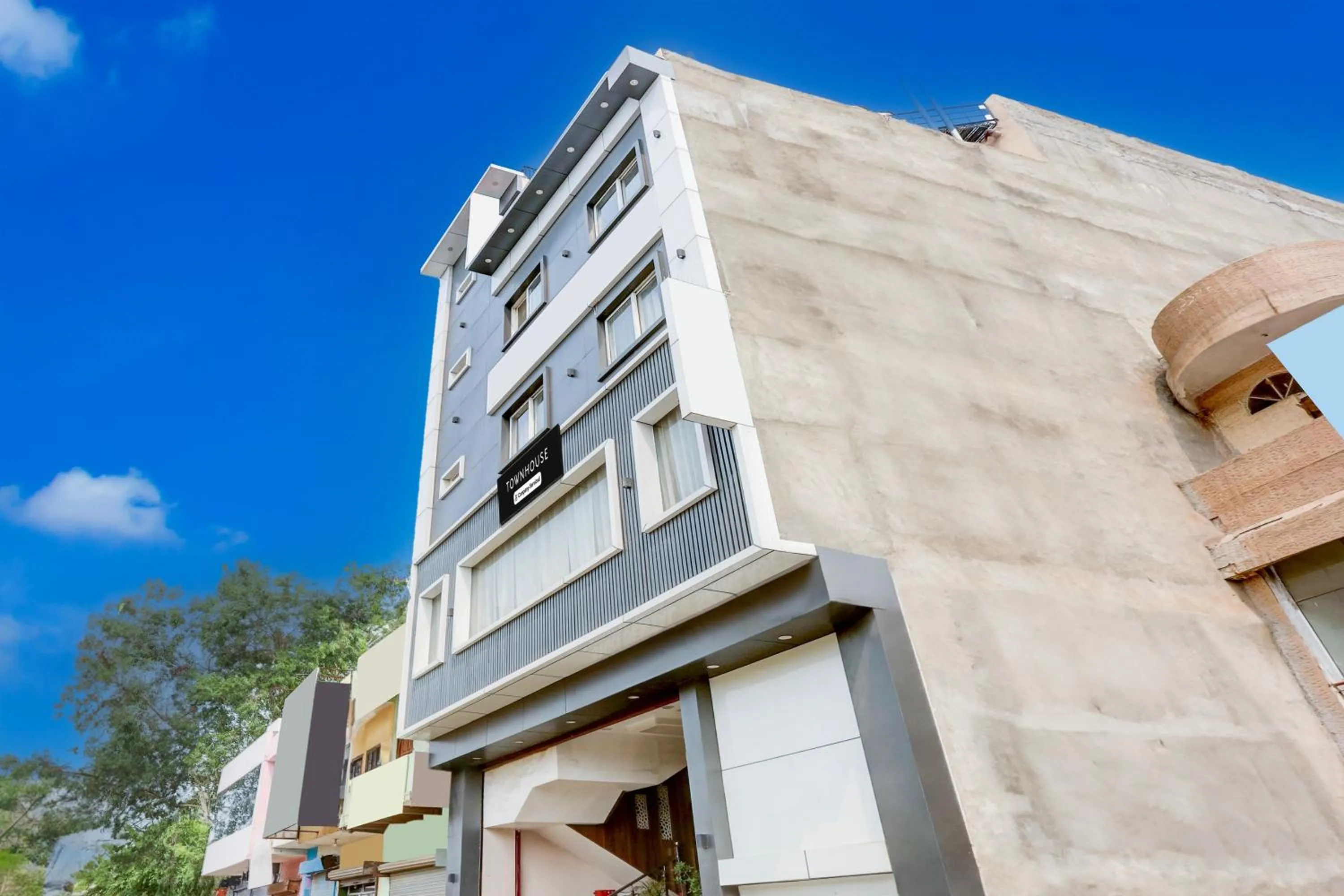 Facade/entrance in Super Townhouse Model Town Rohtak Formerly Hotel Tathastu