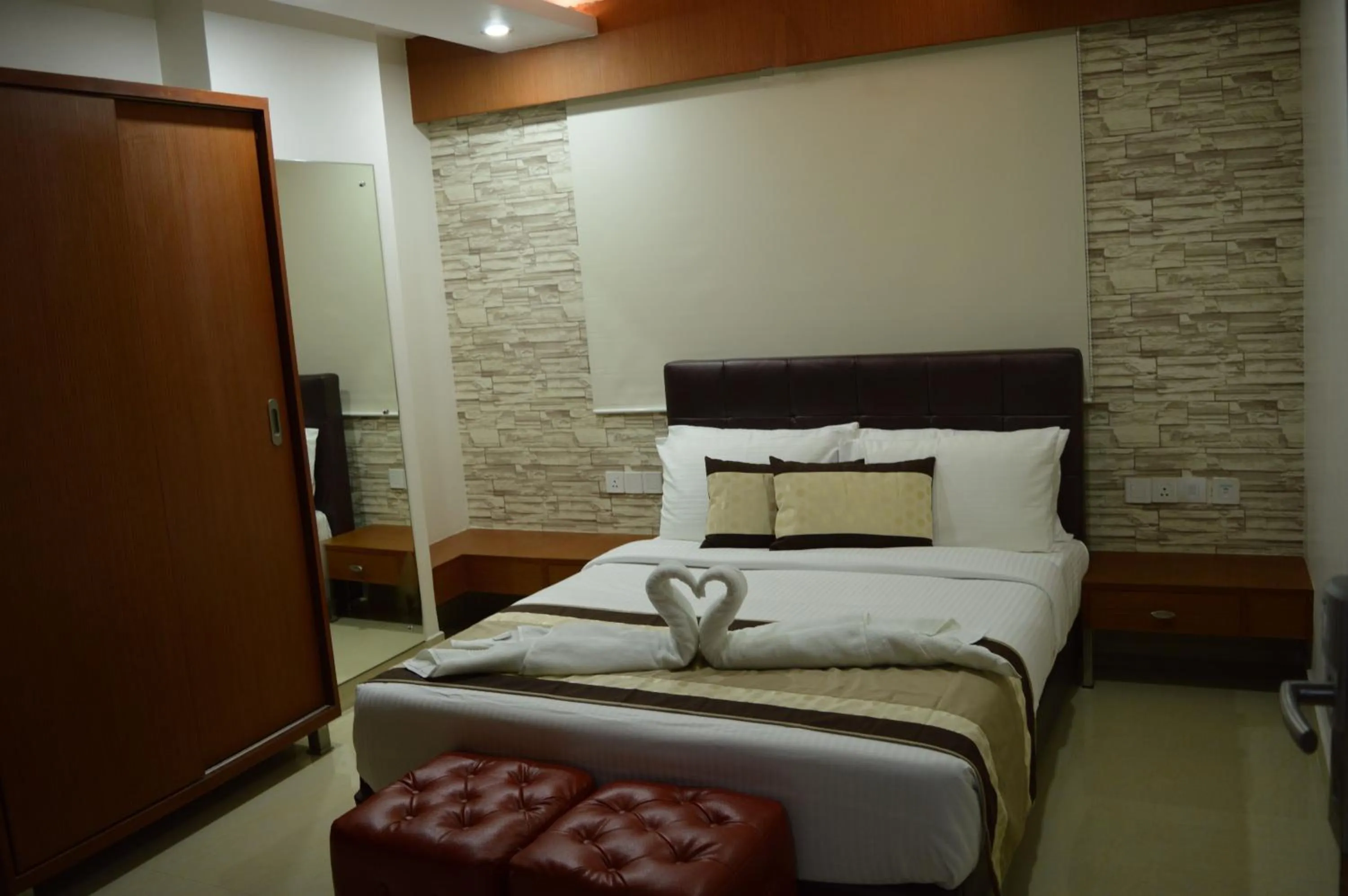 Photo of the whole room in Hotel Diamonds Pearl