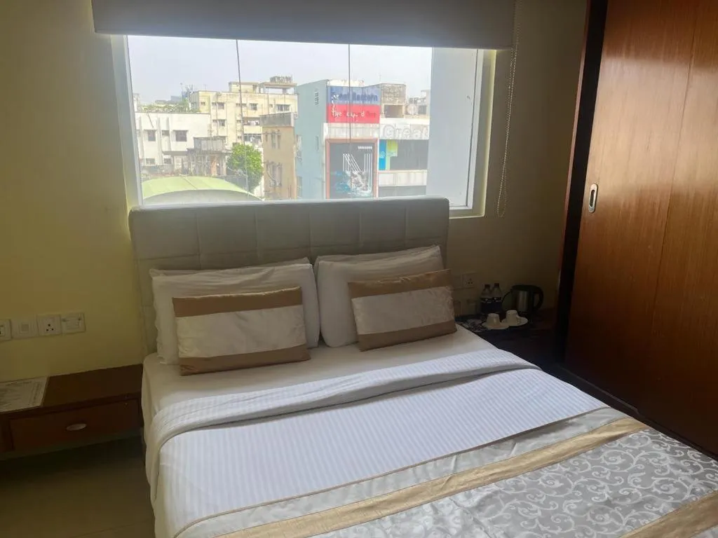 Hotel Diamonds Pearl