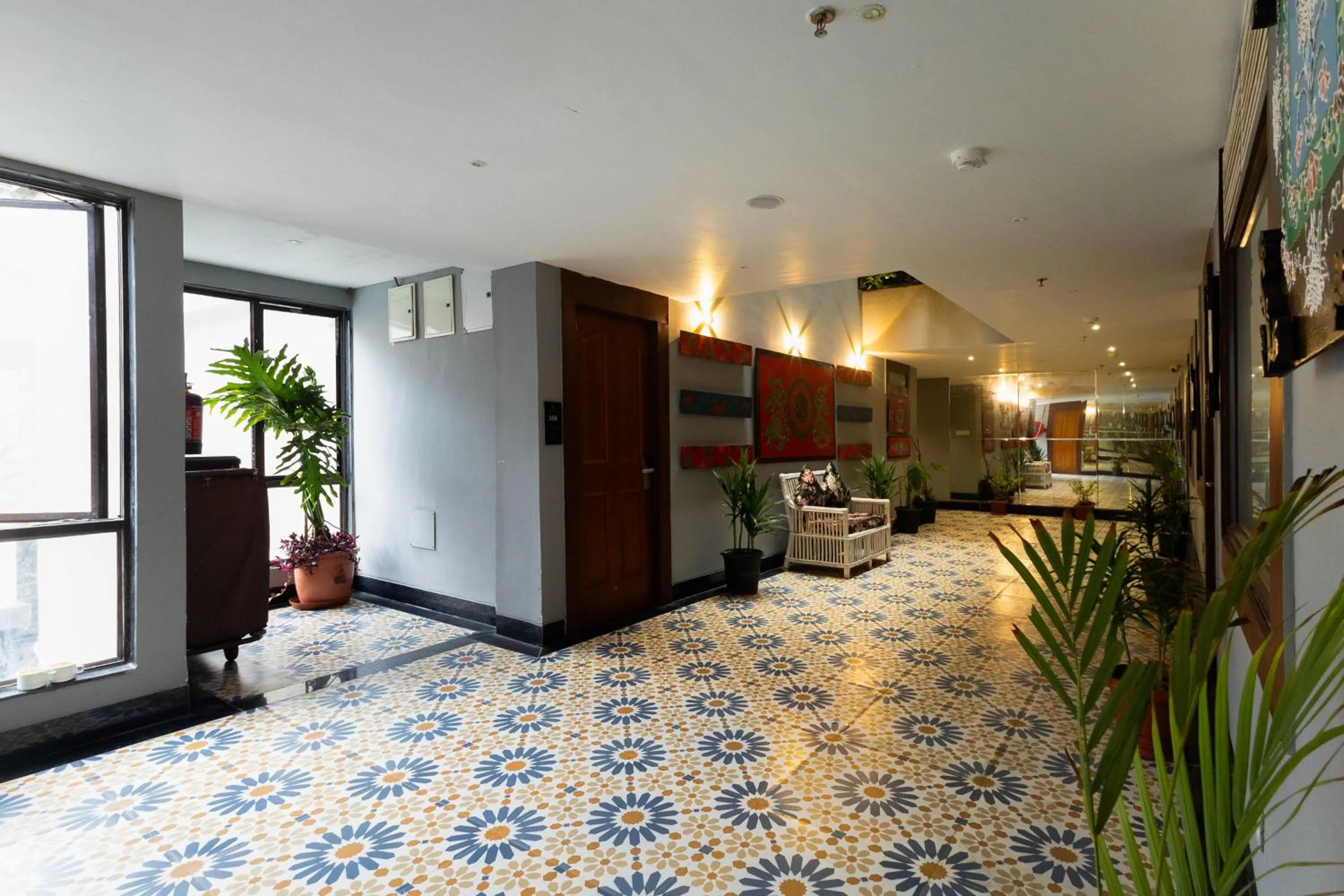 Restaurant/places to eat in Sumitel JB Park