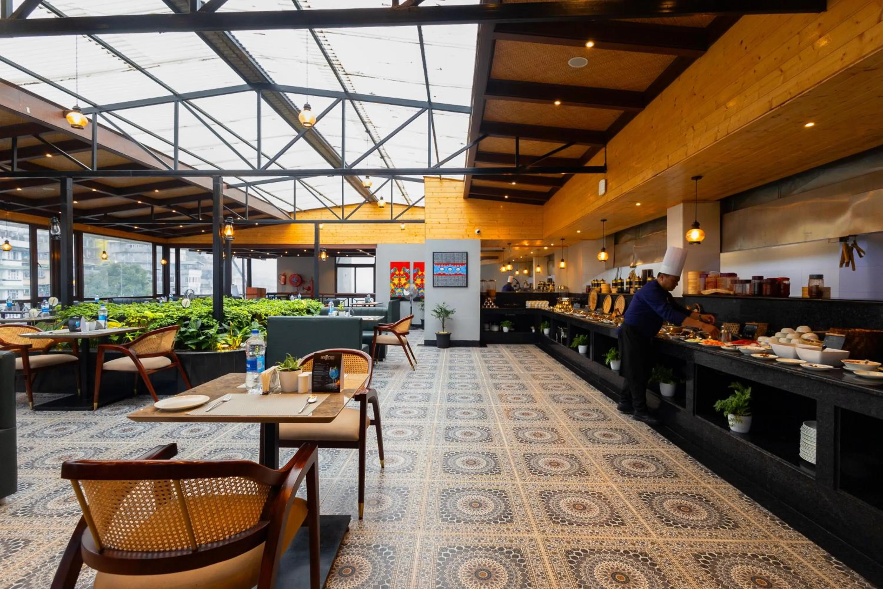 Restaurant/places to eat in Sumitel JB Park