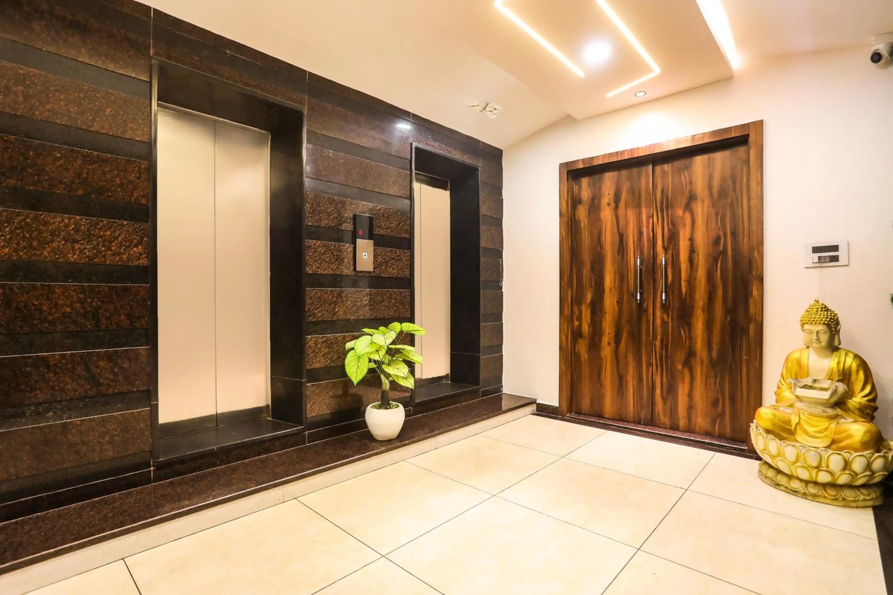 Lobby or reception in Townhouse Kota Airport Formerly Hotel Shaily Royal