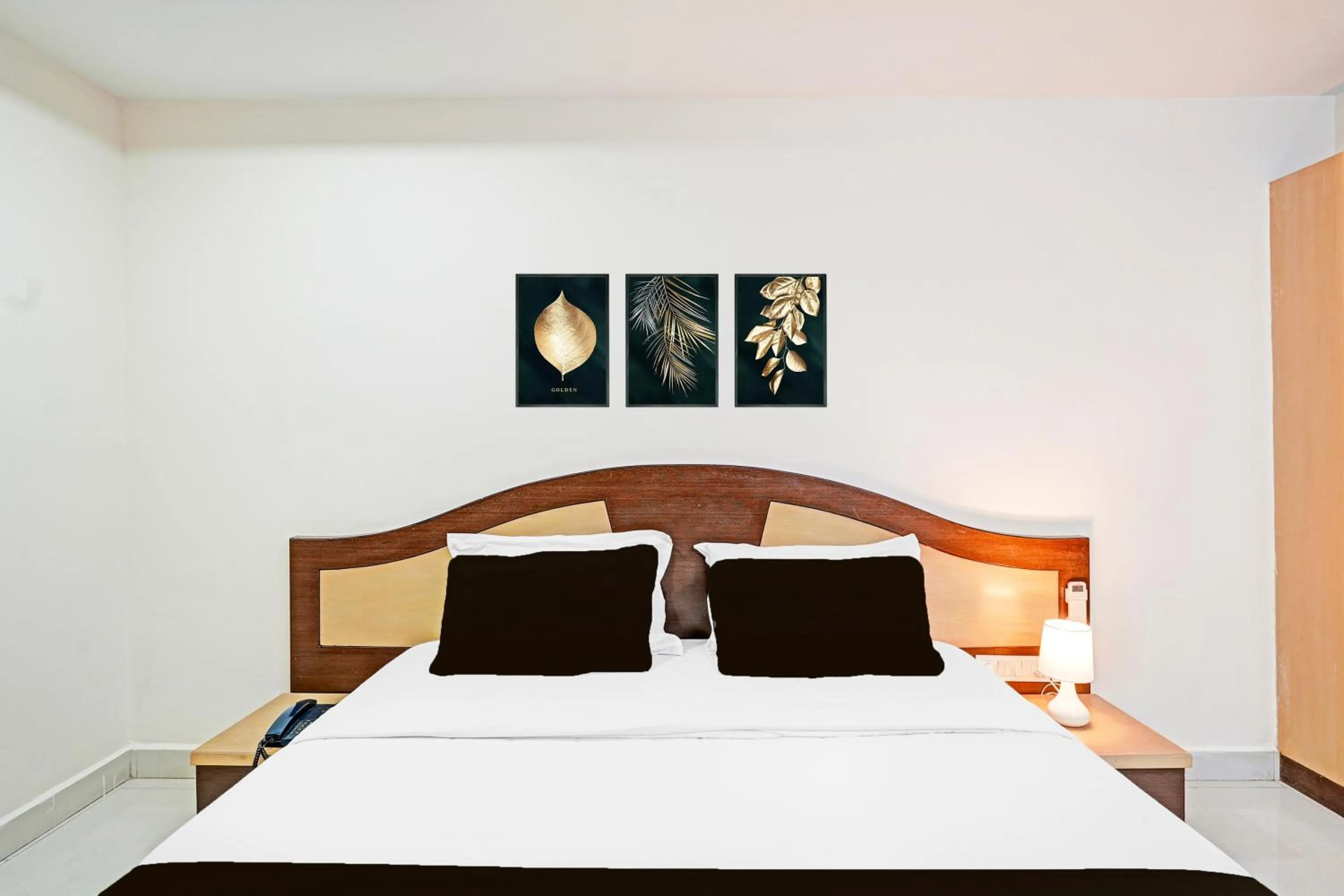 Bedroom, Bed in Hotel O Anantapur