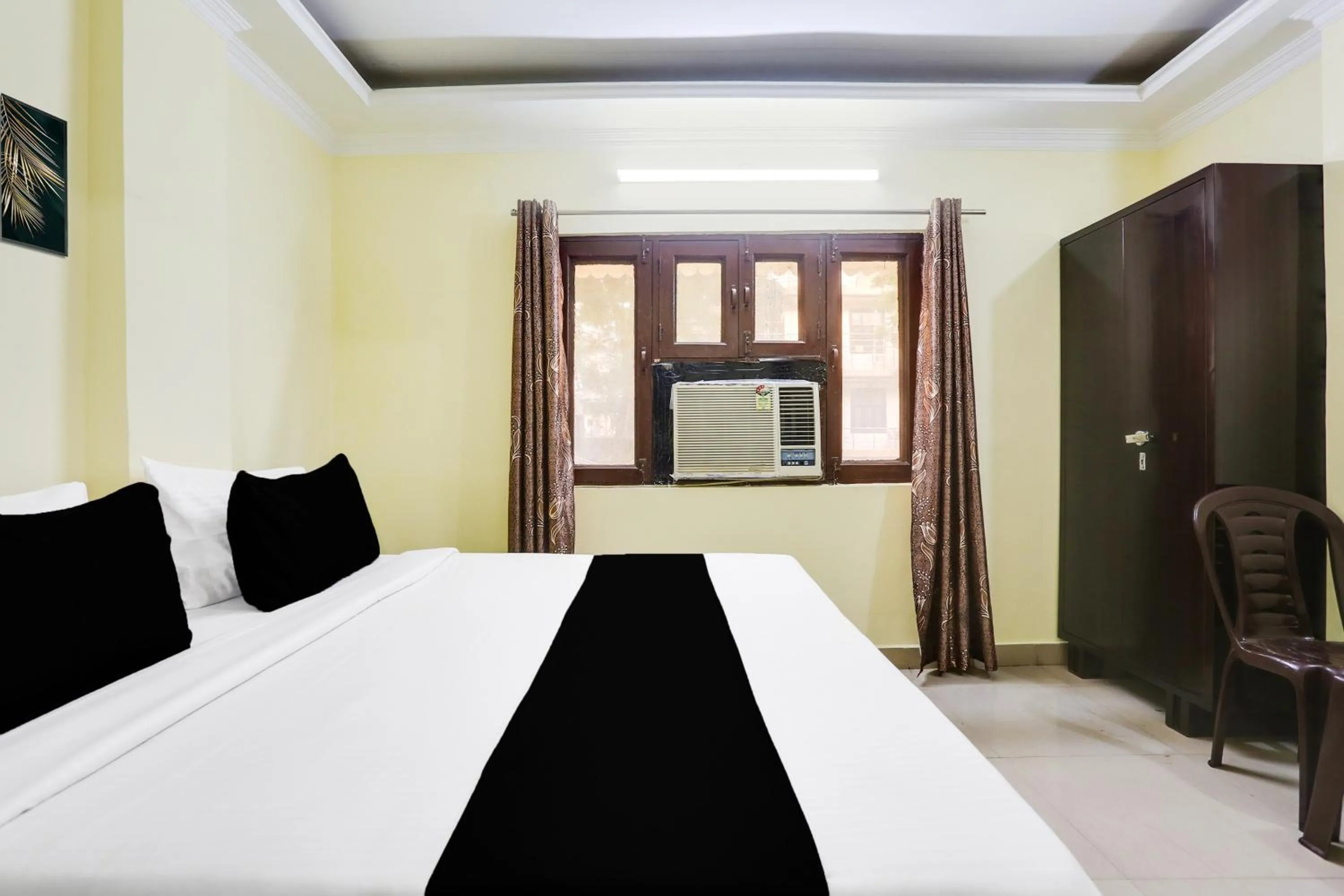 Bedroom, Bed in Super Hotel O Dwarka Metro