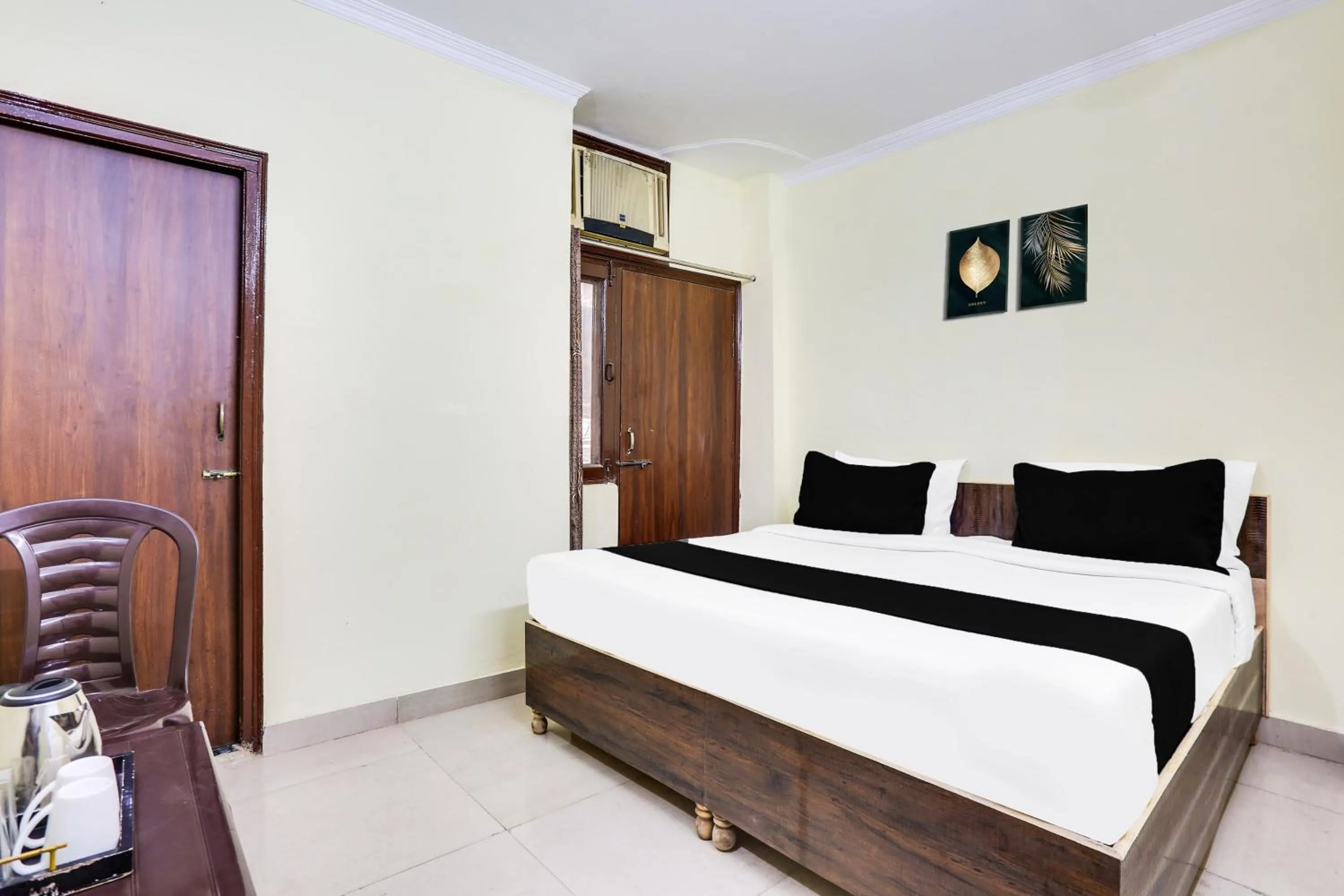 Bedroom, Bed in Super Hotel O Dwarka Metro