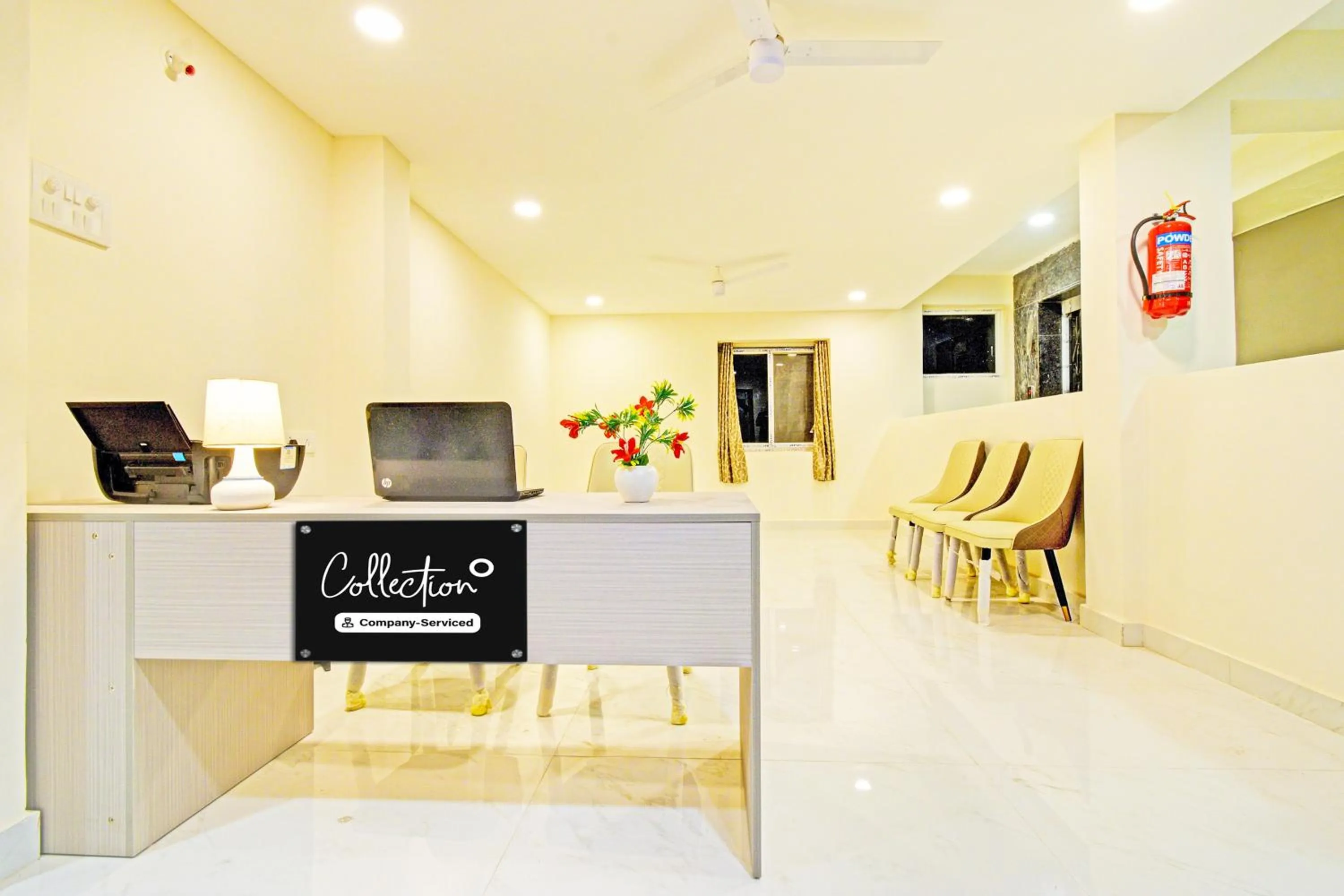 Lobby or reception in Super Collection O Sanath Nagar Near Railway Station