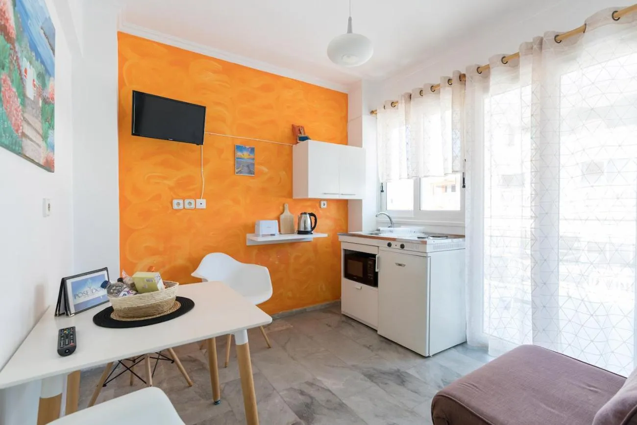 Kitchen or kitchenette in Poseidon Apartments
