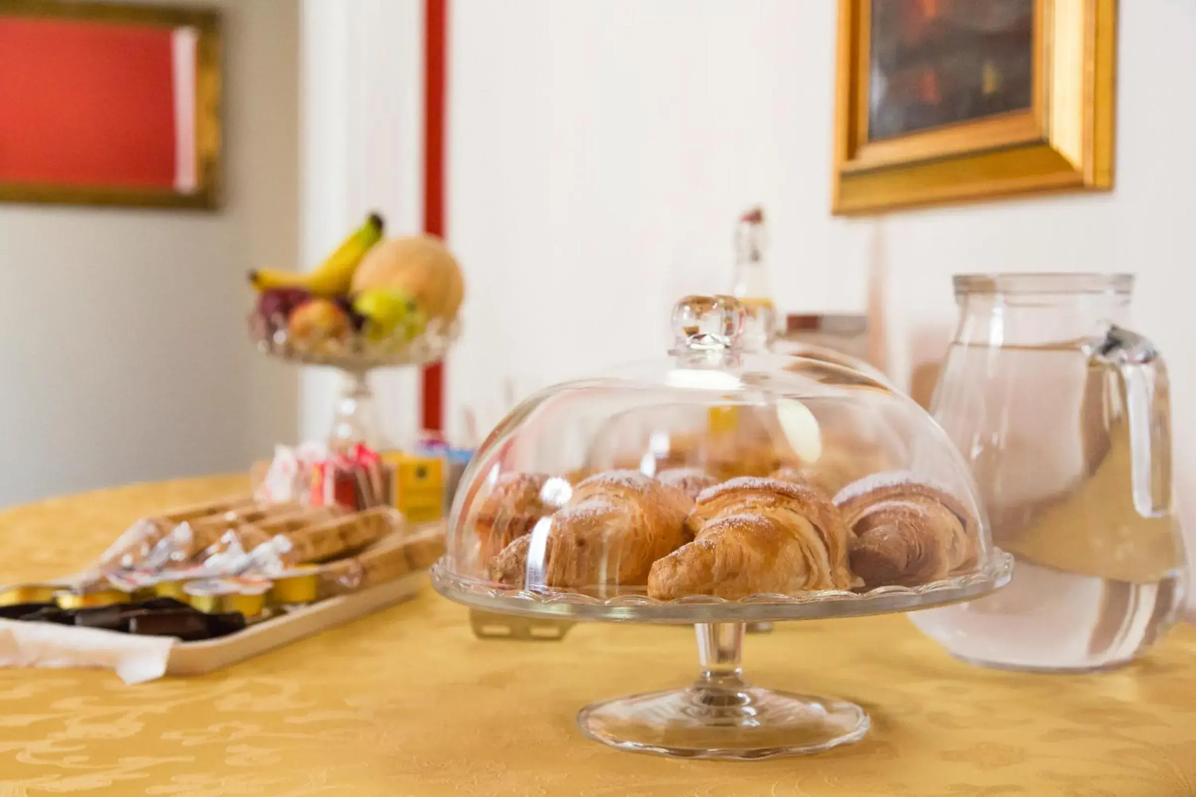 Food and drinks in Palazzo Toraldo di Francia Food and drinks in Palazzo Toraldo di Francia