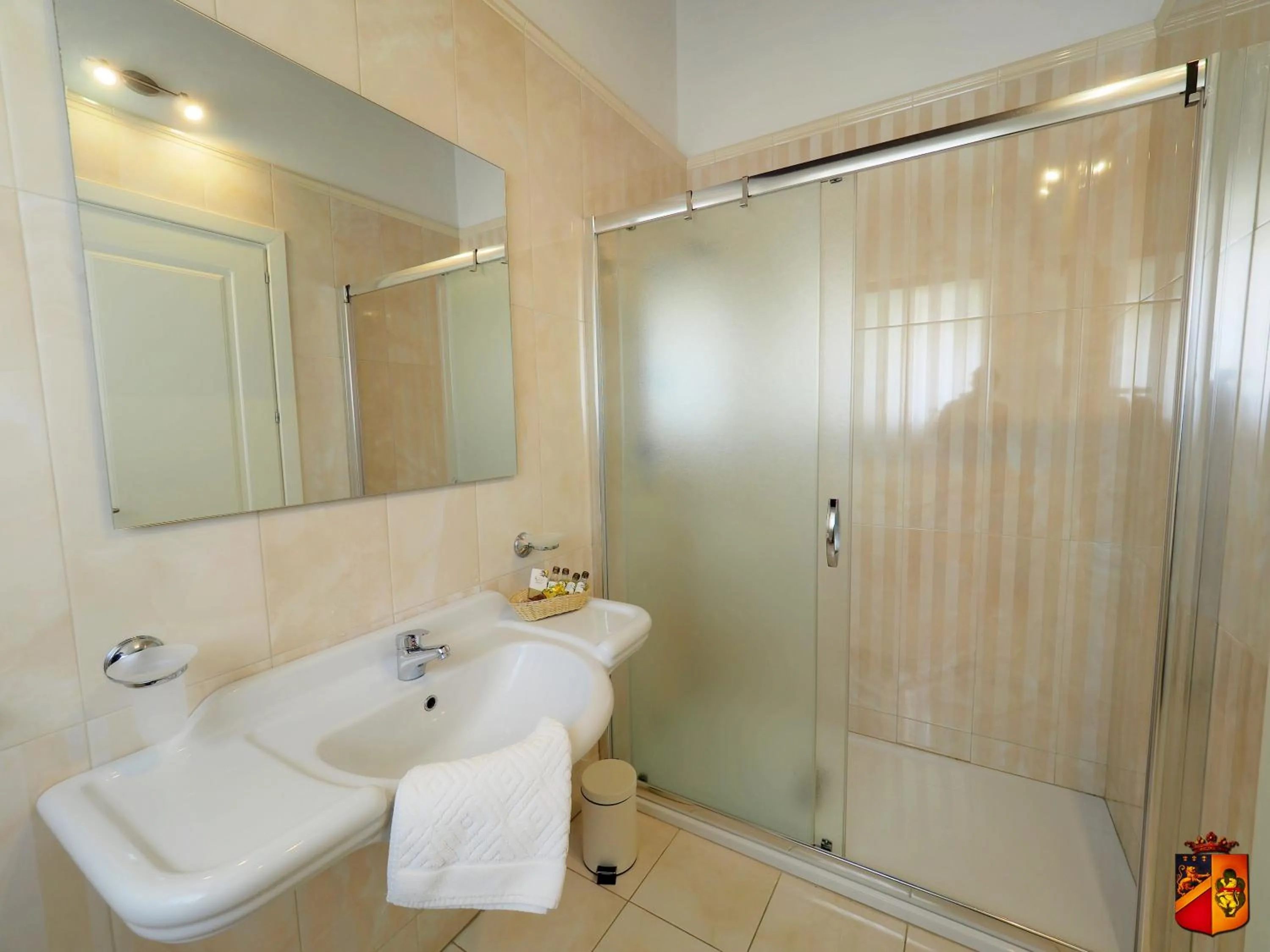 Bathroom in Palazzo Toraldo di Francia