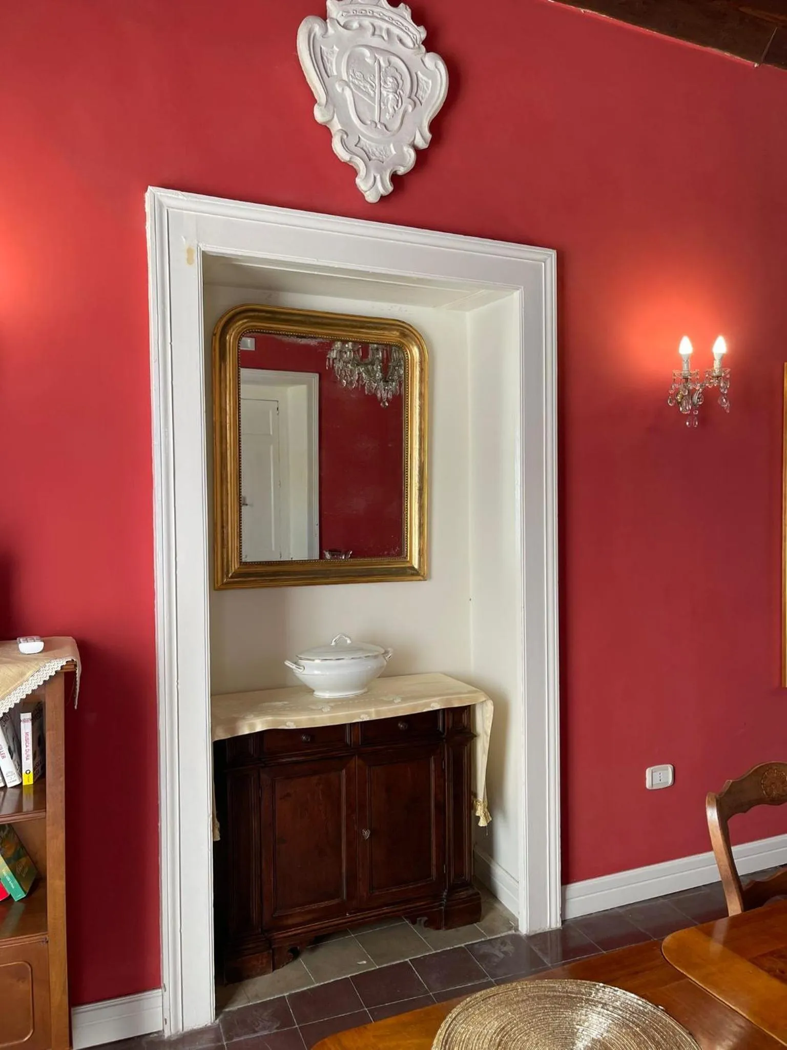 Internal: Not applicable to any particular room in Palazzo Toraldo di Francia