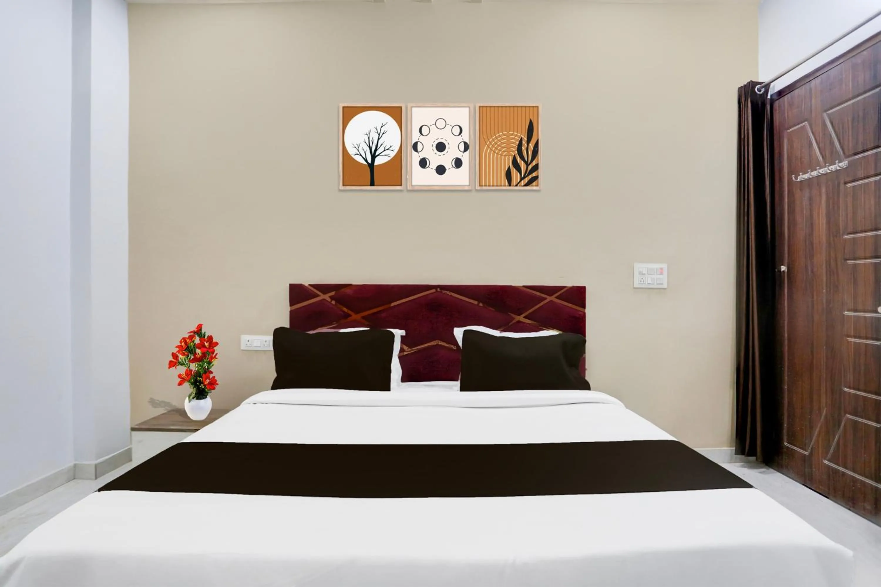 Bedroom, Bed in Super Hotel O Bareilly Near Satellite Bus Stand