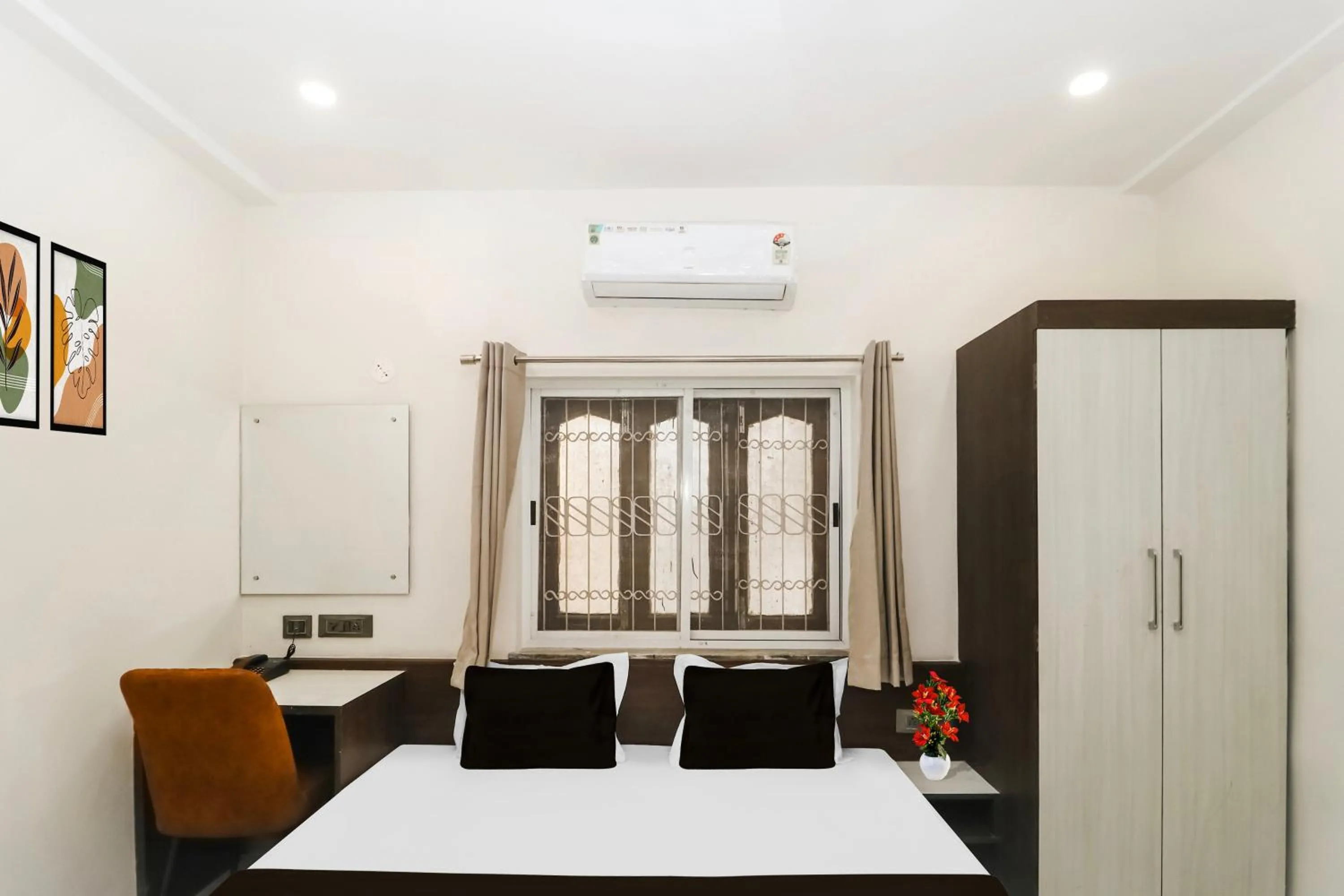 Bedroom in Super Collection O Ranchi Station Road Near Gurudwara Formerly Hotel Galaxy