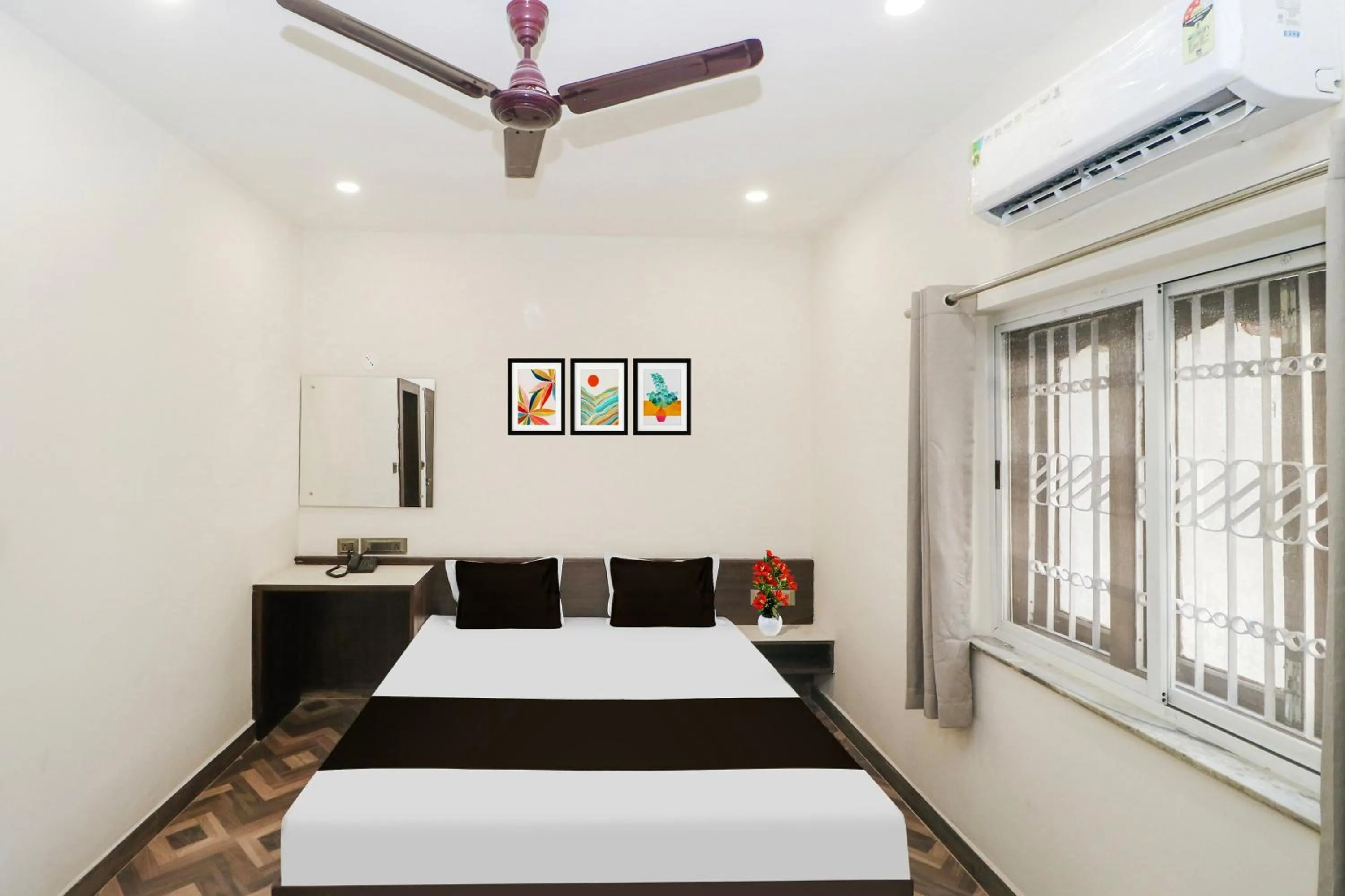 Bedroom, Bed in Super Collection O Ranchi Station Road Near Gurudwara Formerly Hotel Galaxy