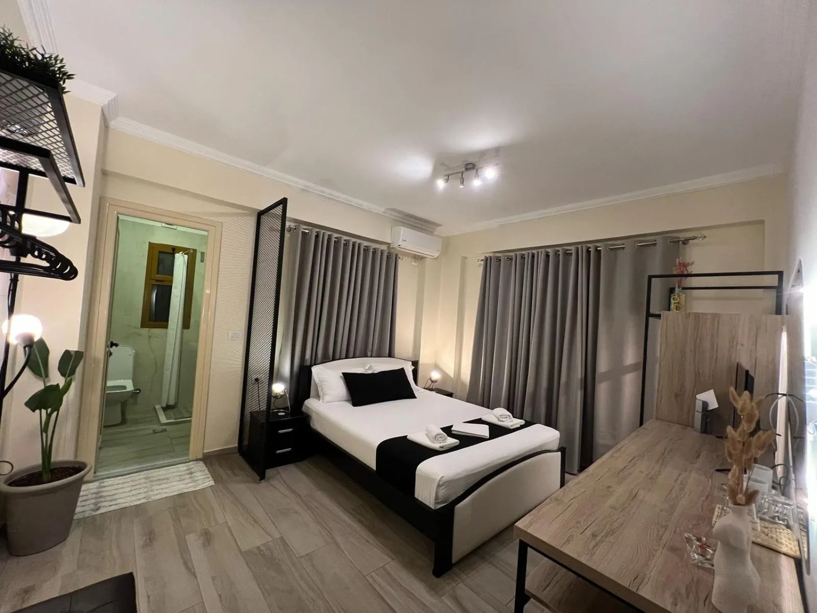 Jericho rooms