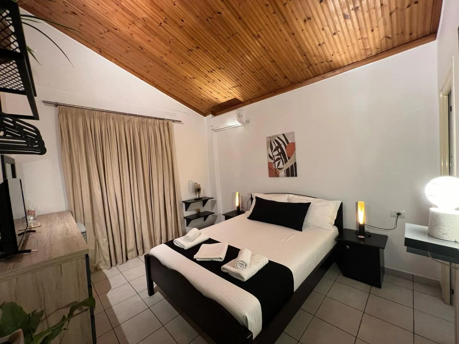 Jericho rooms