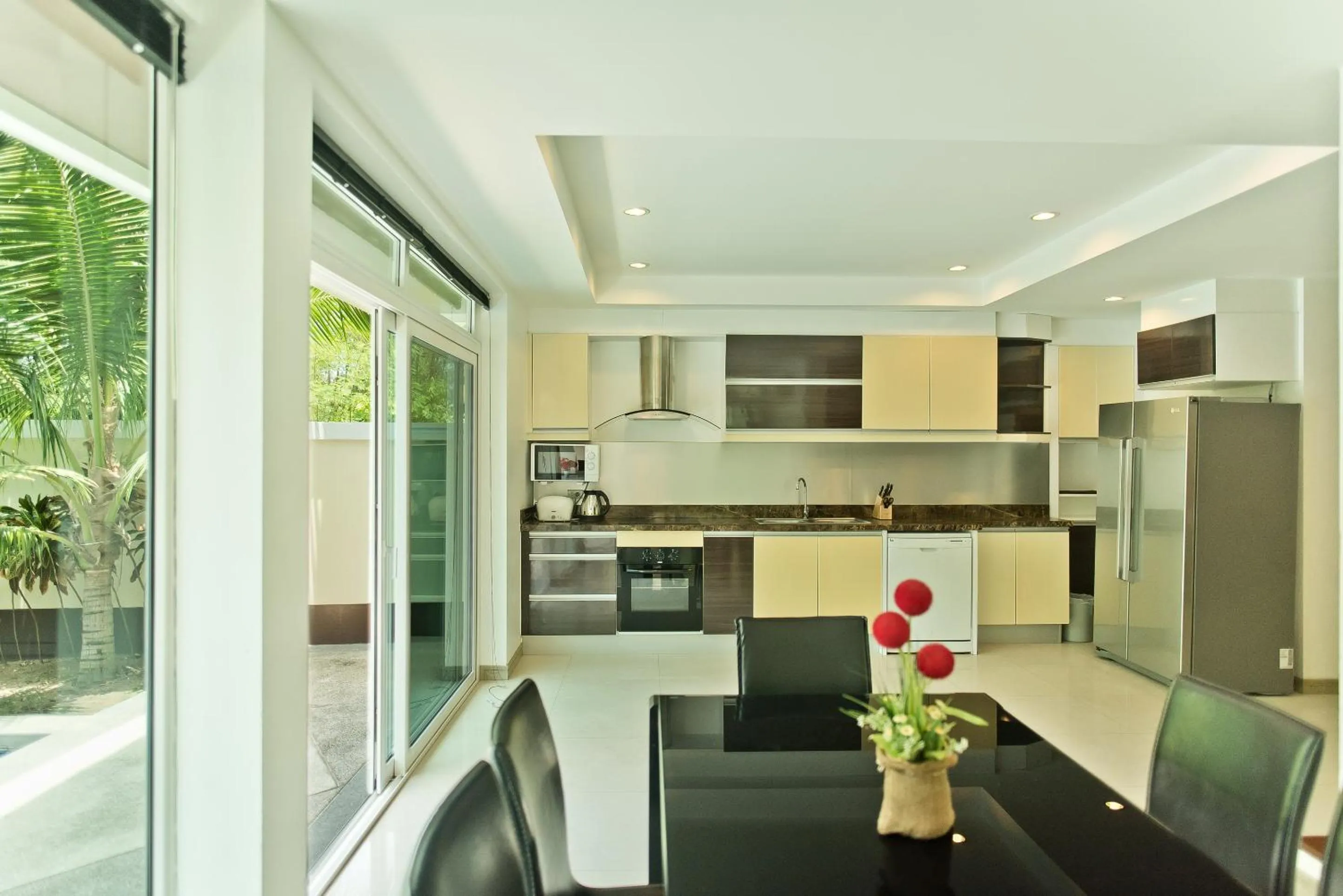 Dining area in Tropicana Pool Villa