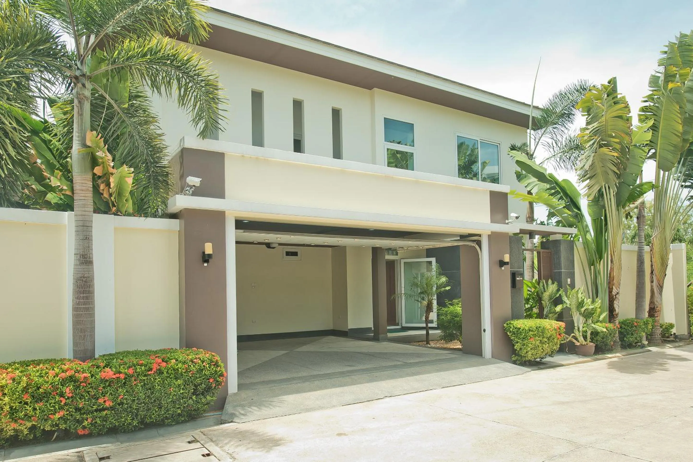 Facade/entrance in Tropicana Pool Villa