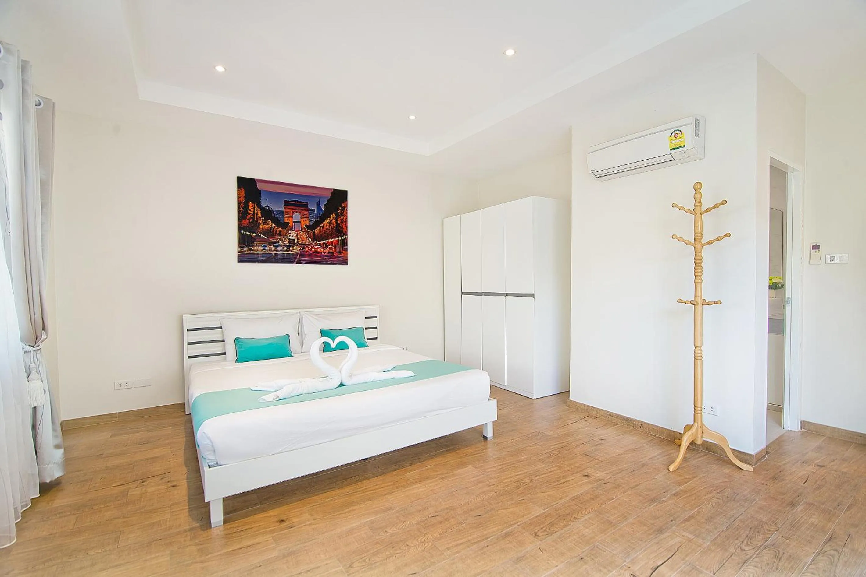 Decorative detail, Bed in Tropicana Pool Villa