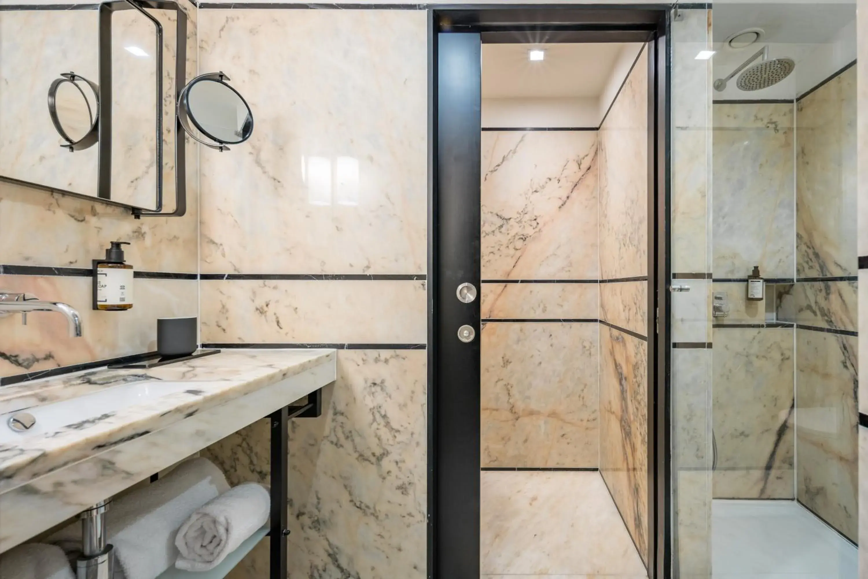 Bathroom in Descobertas Boutique Hotel by Aspasios Bathroom in Descobertas Boutique Hotel by Aspasios