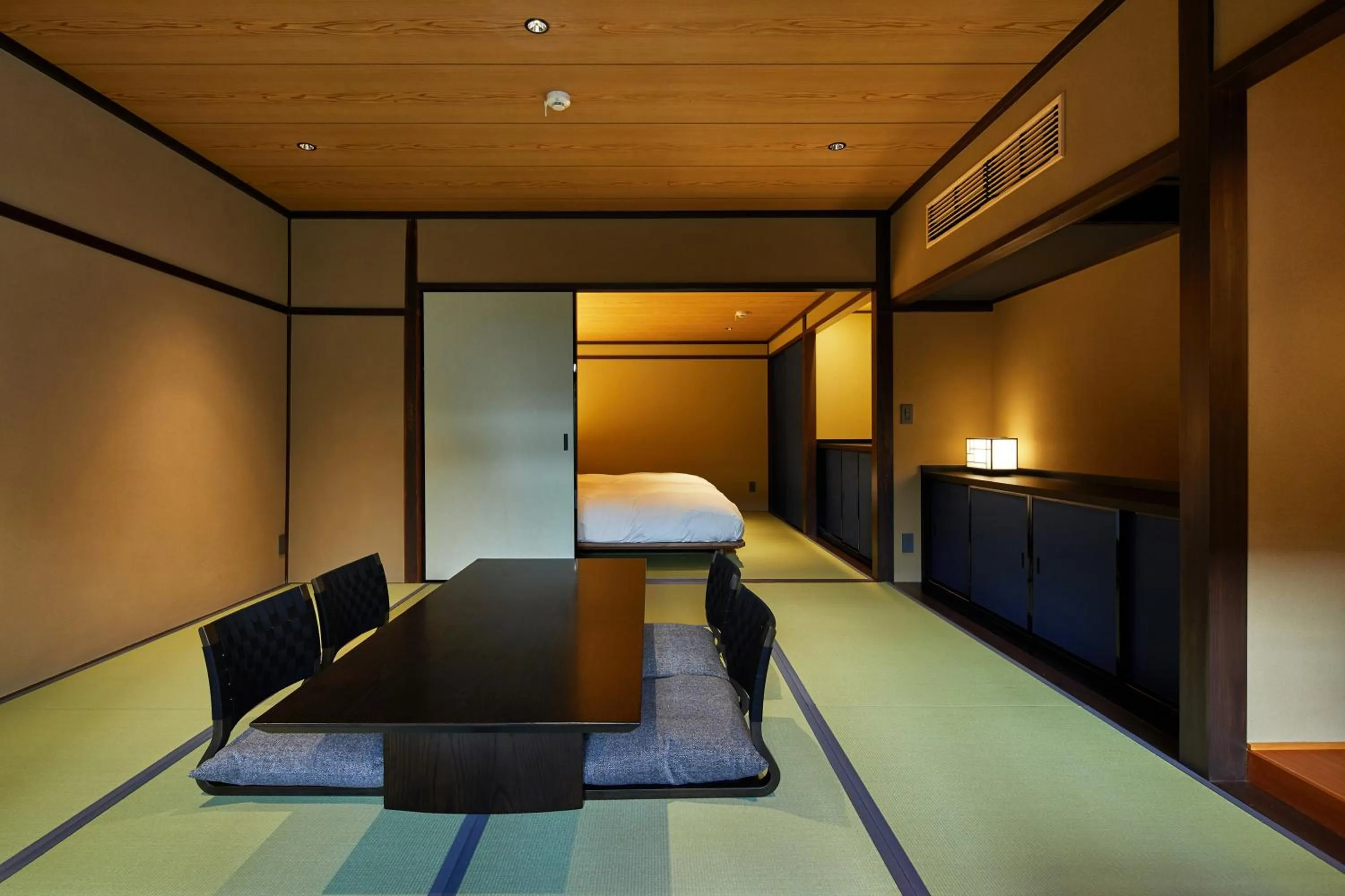 Living room, Bed in Enso Machiya