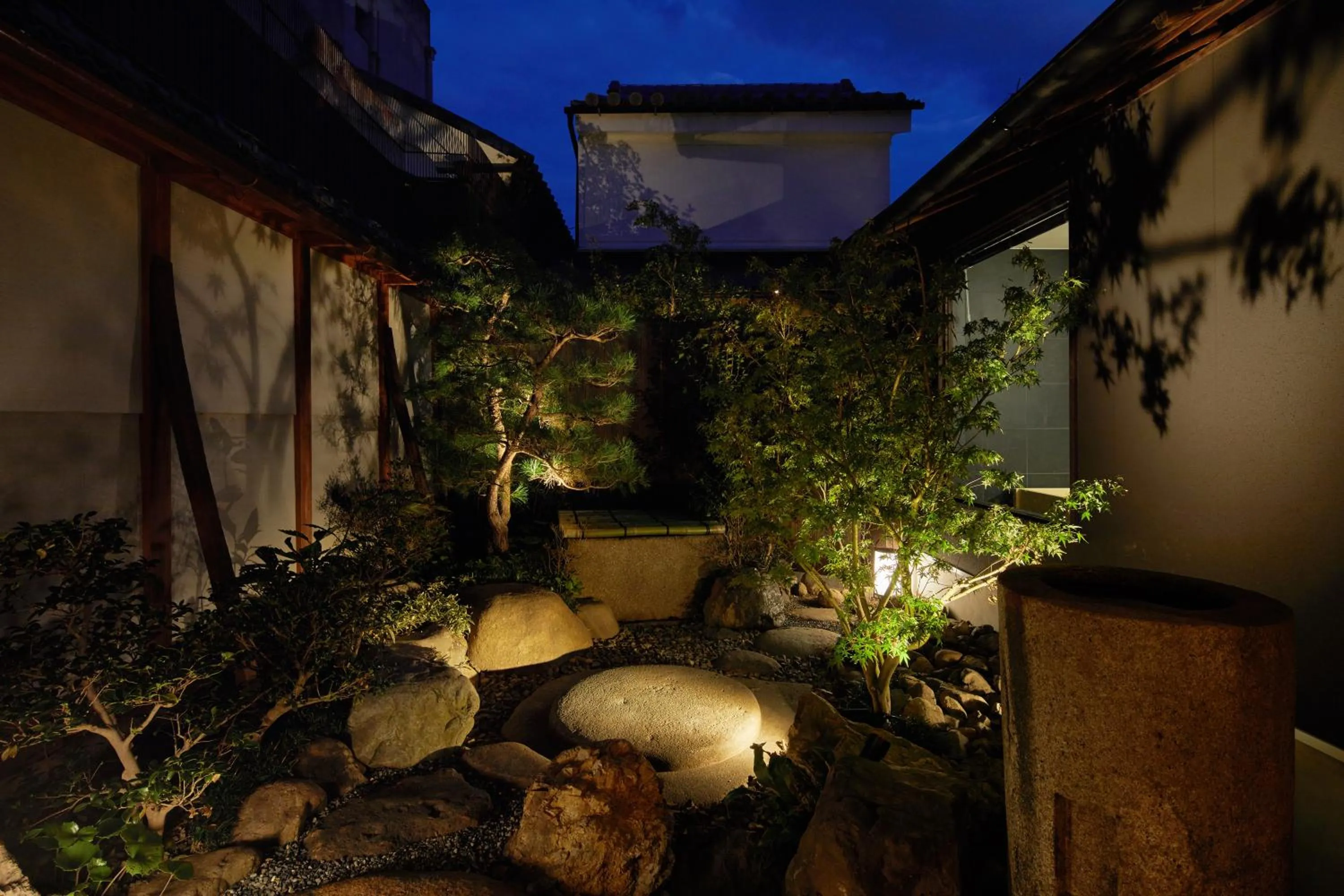 Garden in Enso Machiya