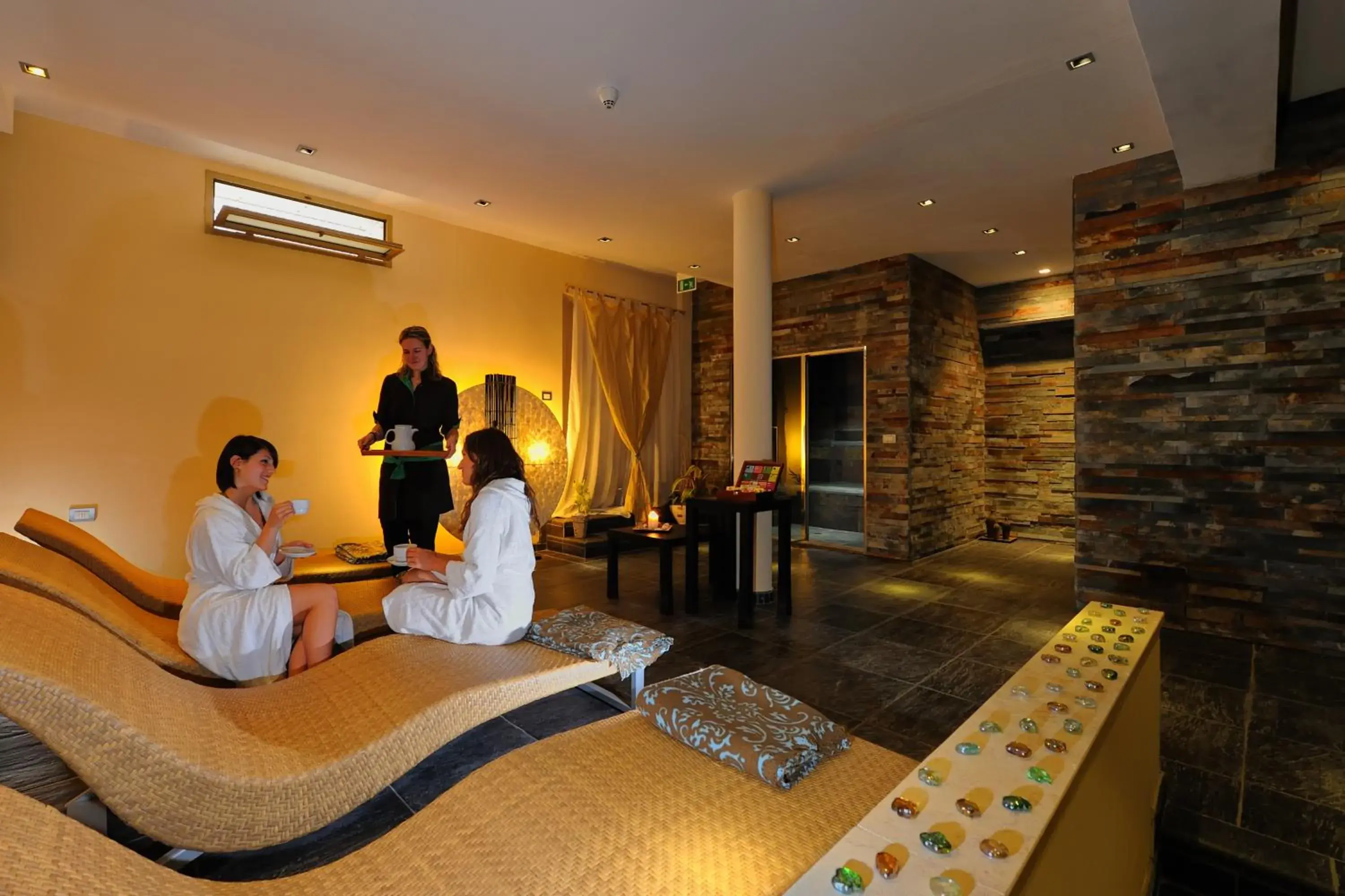 Staff, Spa/Wellness in Hotel Life