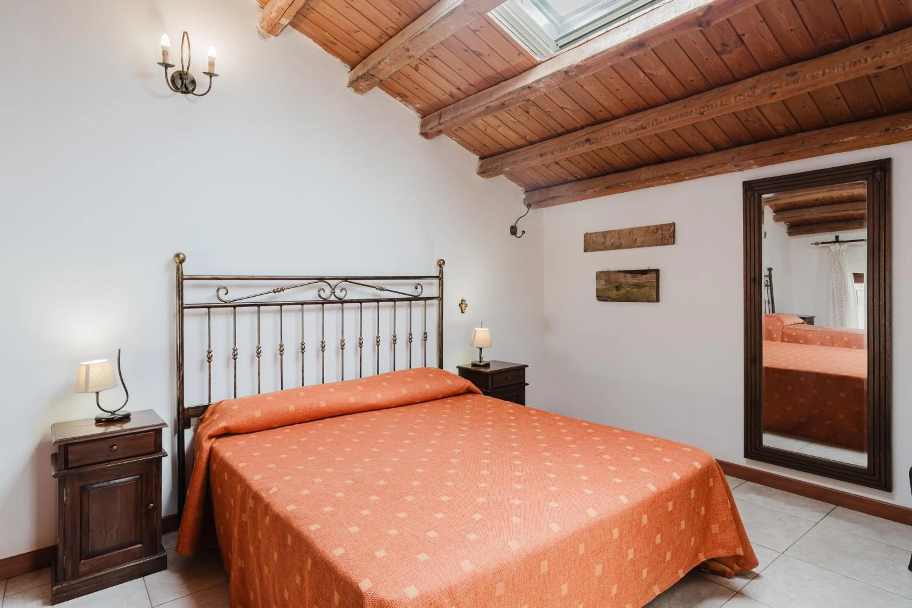 Three-Bedroom Apartment with Mountain View in Bio Agriturismo Castelluzzo