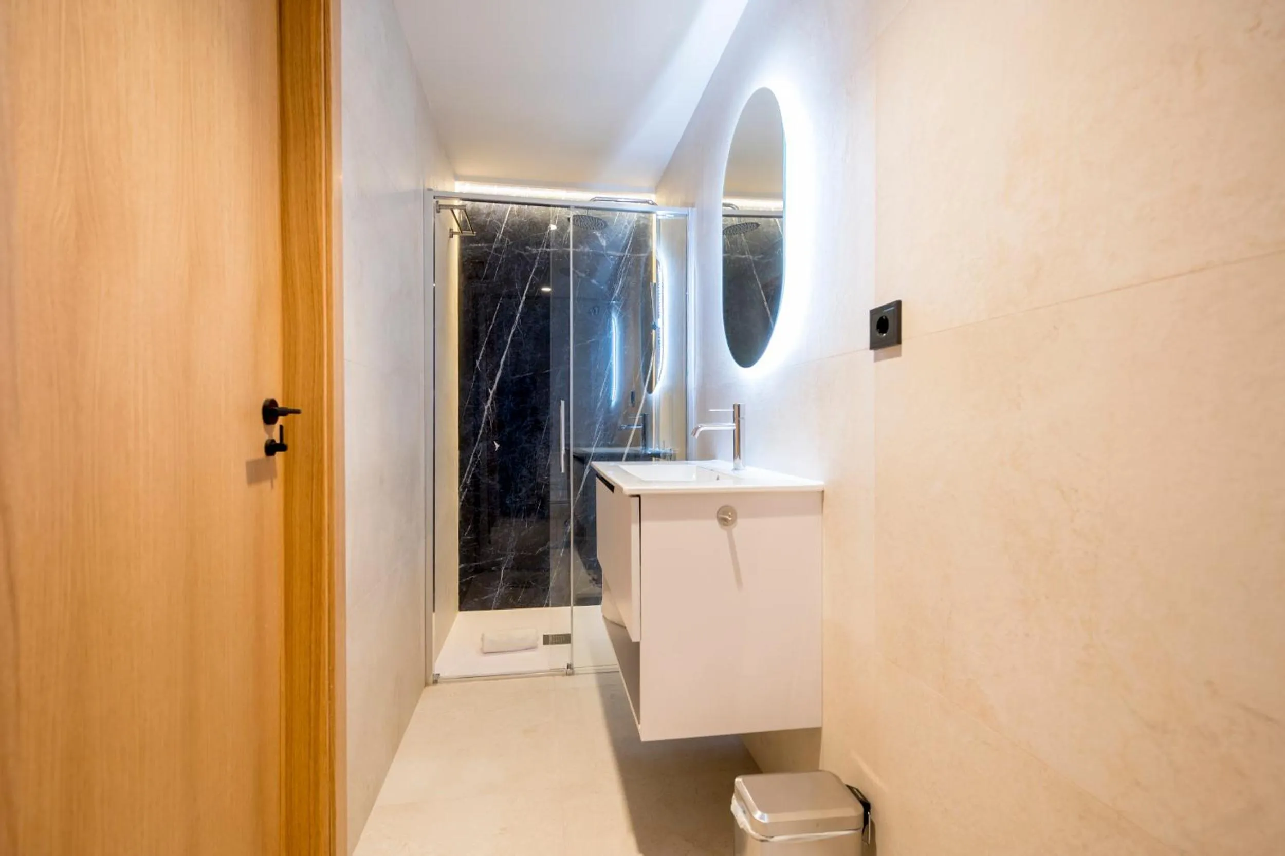 Shower in Iconic Suites