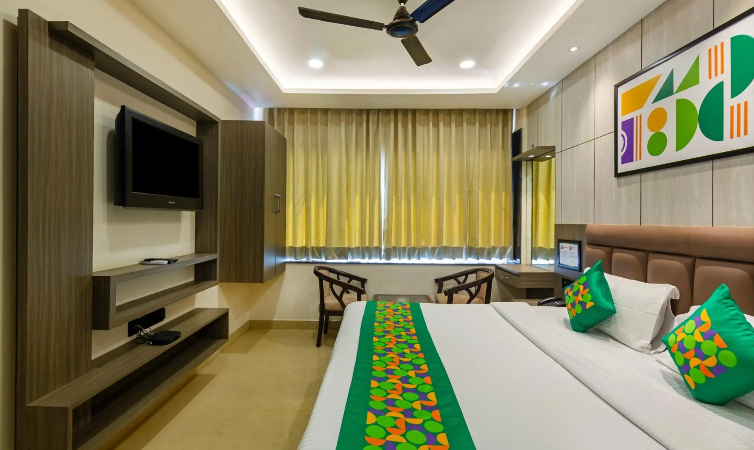 Bedroom, Bed in Treebo Bombay Palace Bedroom, Bed in Treebo Bombay Palace