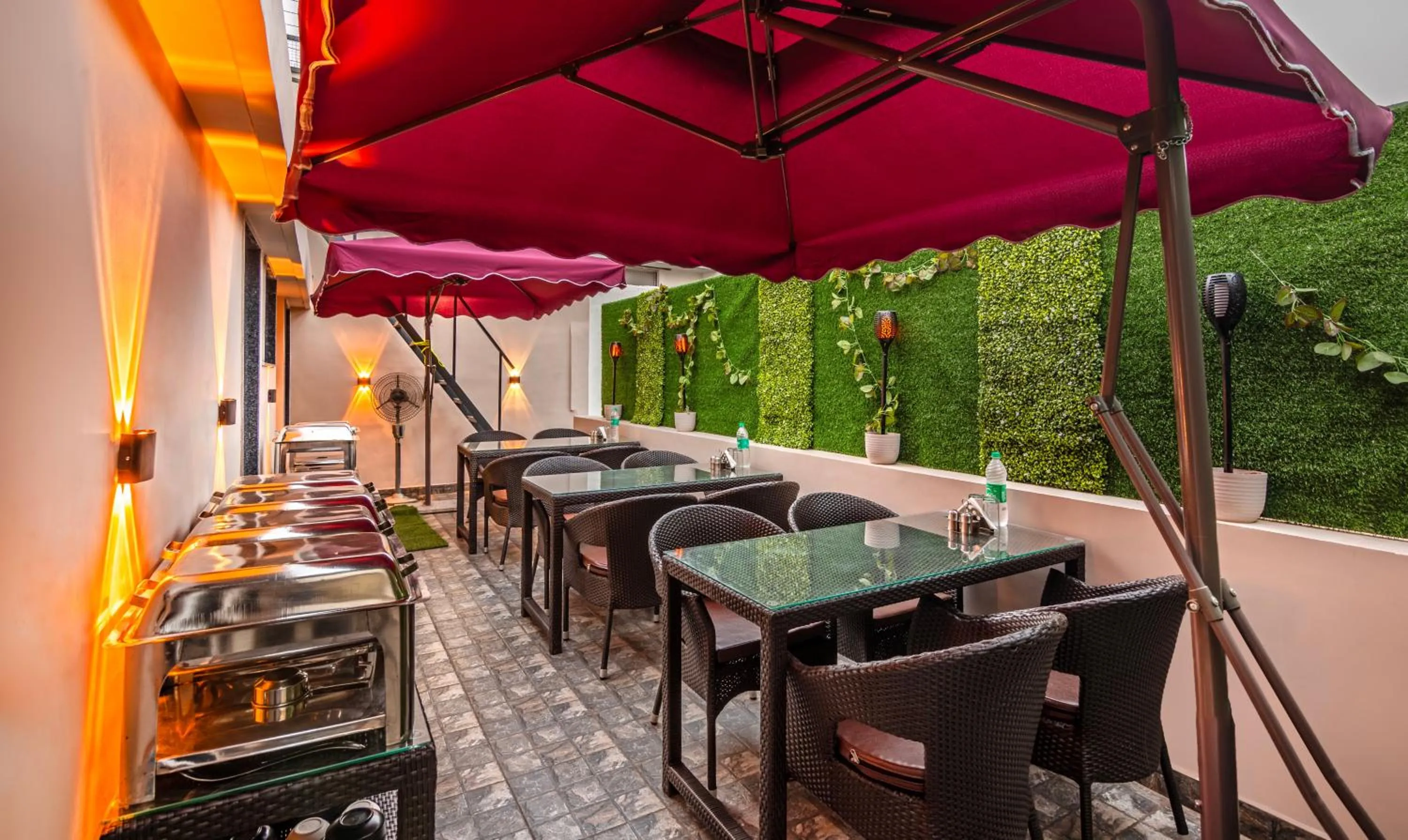 Restaurant/places to eat in Treebo Bombay Palace