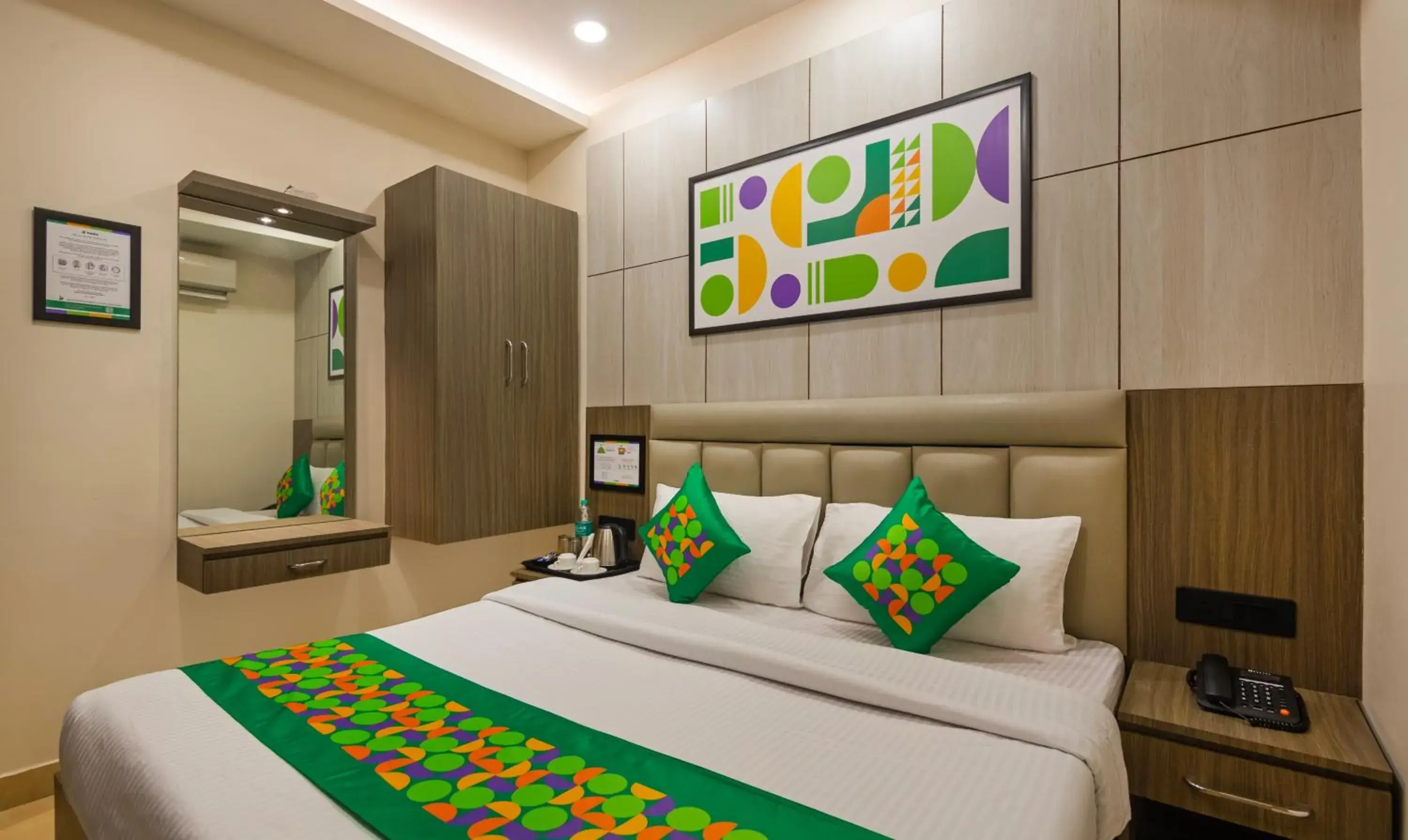 Bedroom, Bed in Treebo Bombay Palace Bedroom, Bed in Treebo Bombay Palace