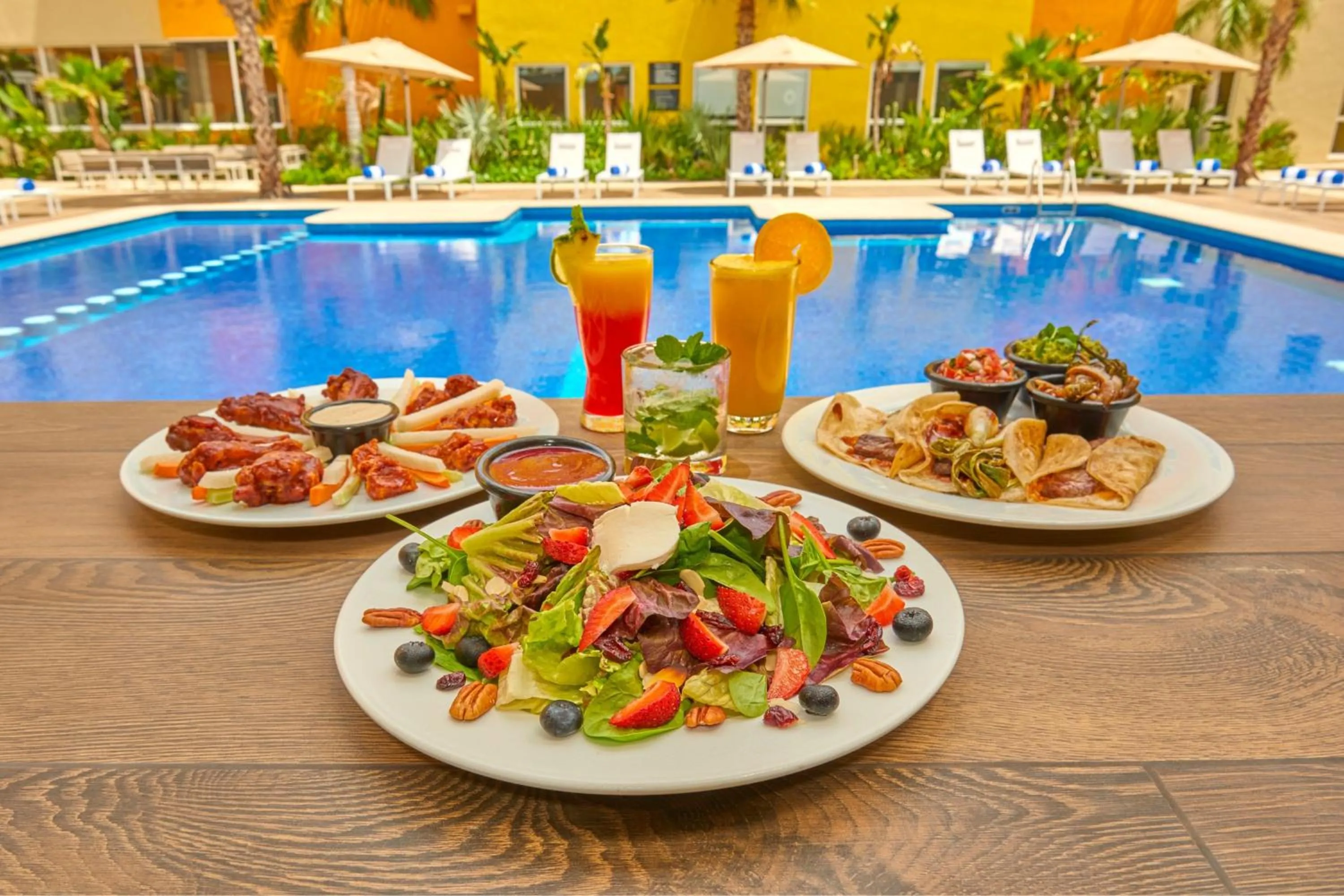 Swimming pool in City Express Suites by Marriott Cabo San Lucas