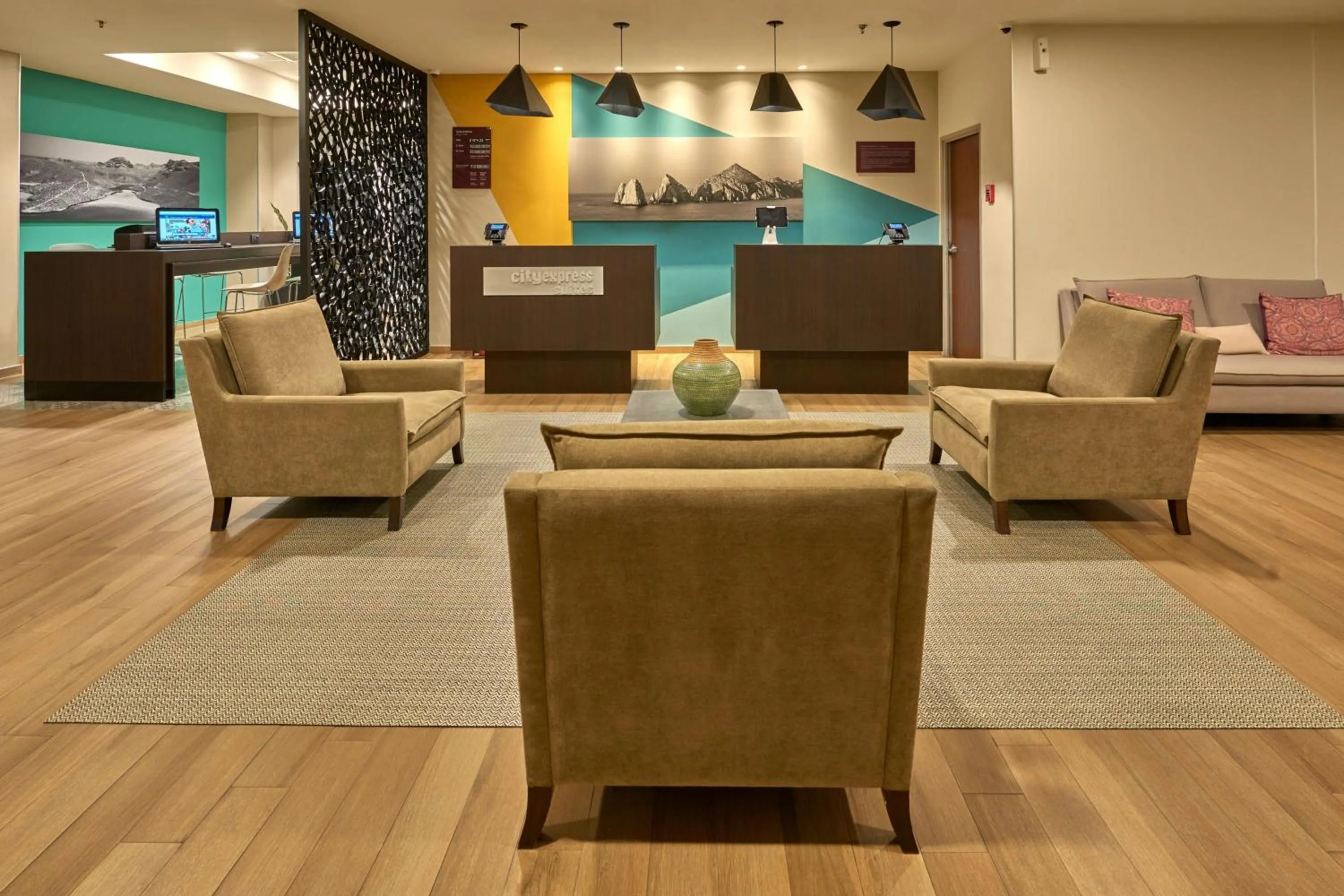 Lobby or reception in City Express Suites by Marriott Cabo San Lucas