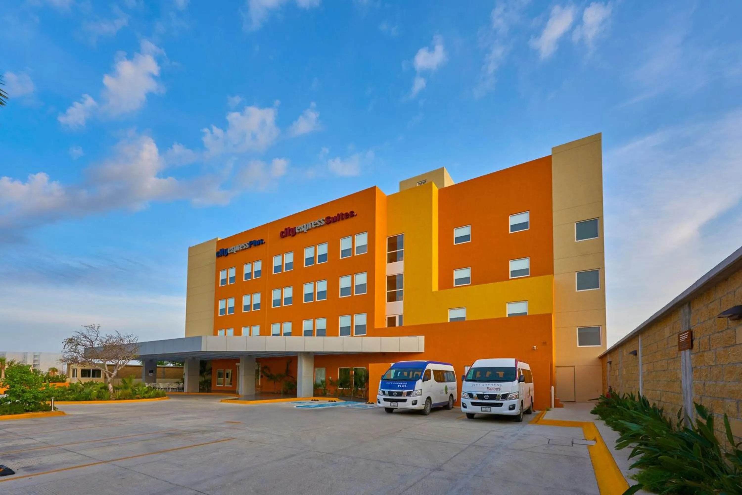 Property building in City Express Suites by Marriott Cabo San Lucas