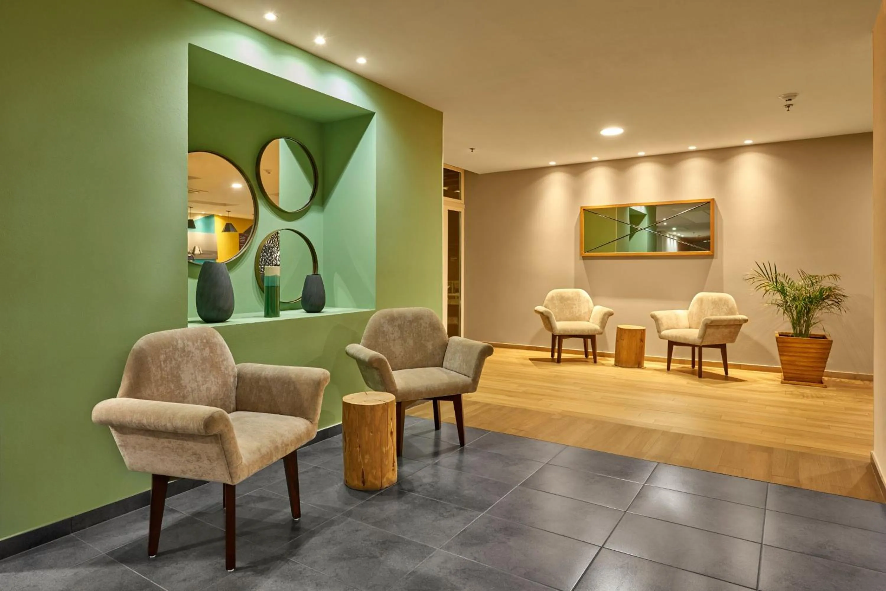 Lobby or reception in City Express Suites by Marriott Cabo San Lucas