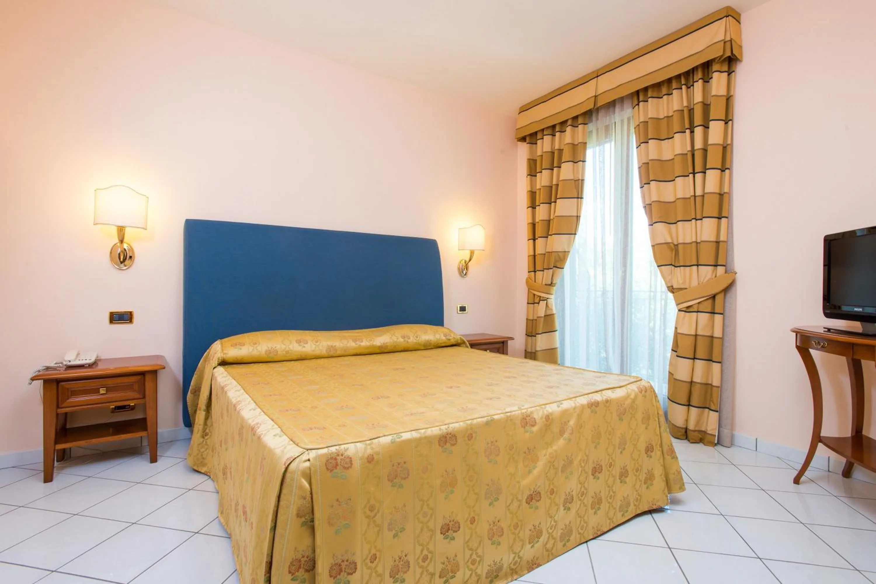 Bed in Hotel Villa Albani