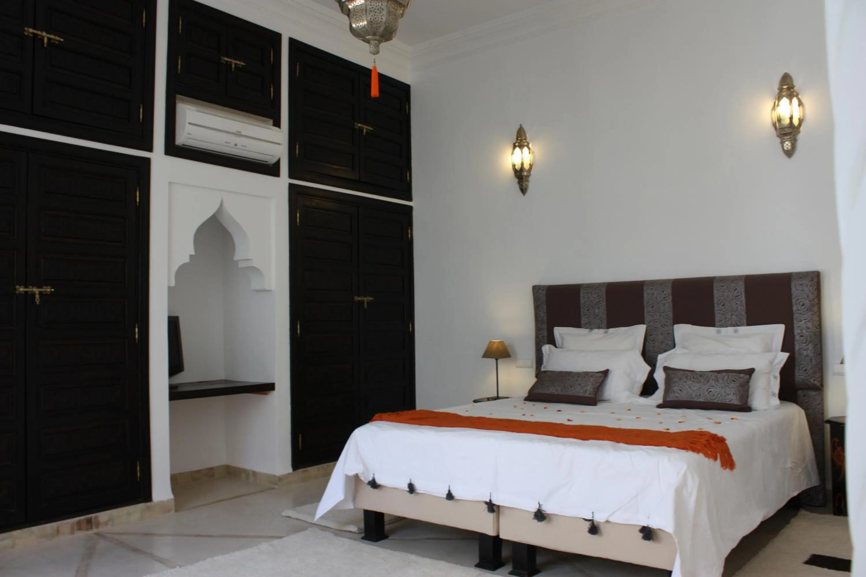 Bed in Riad La Villa Marrakech