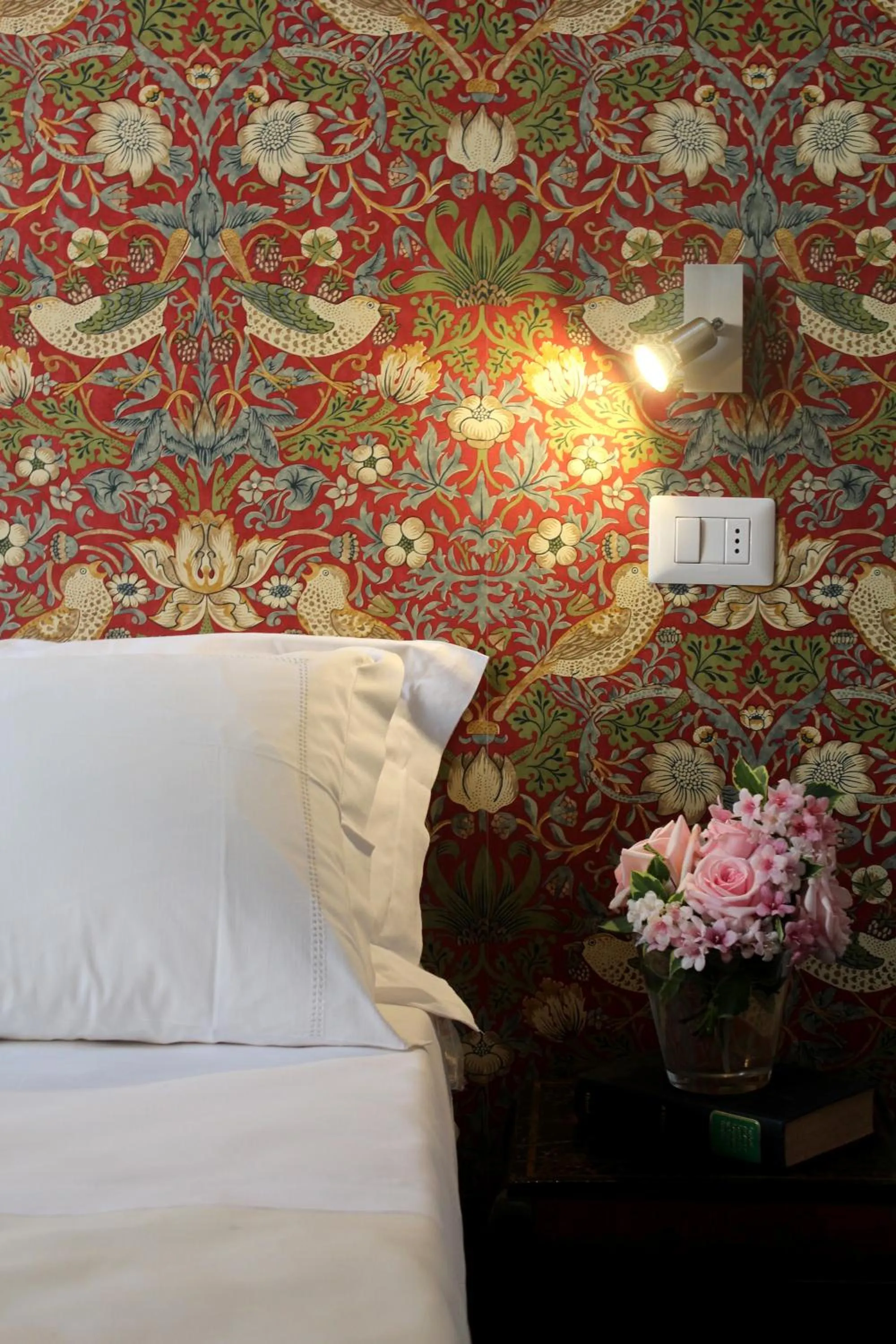 Decorative detail, Bed in Lucca in Villa Lucrezia