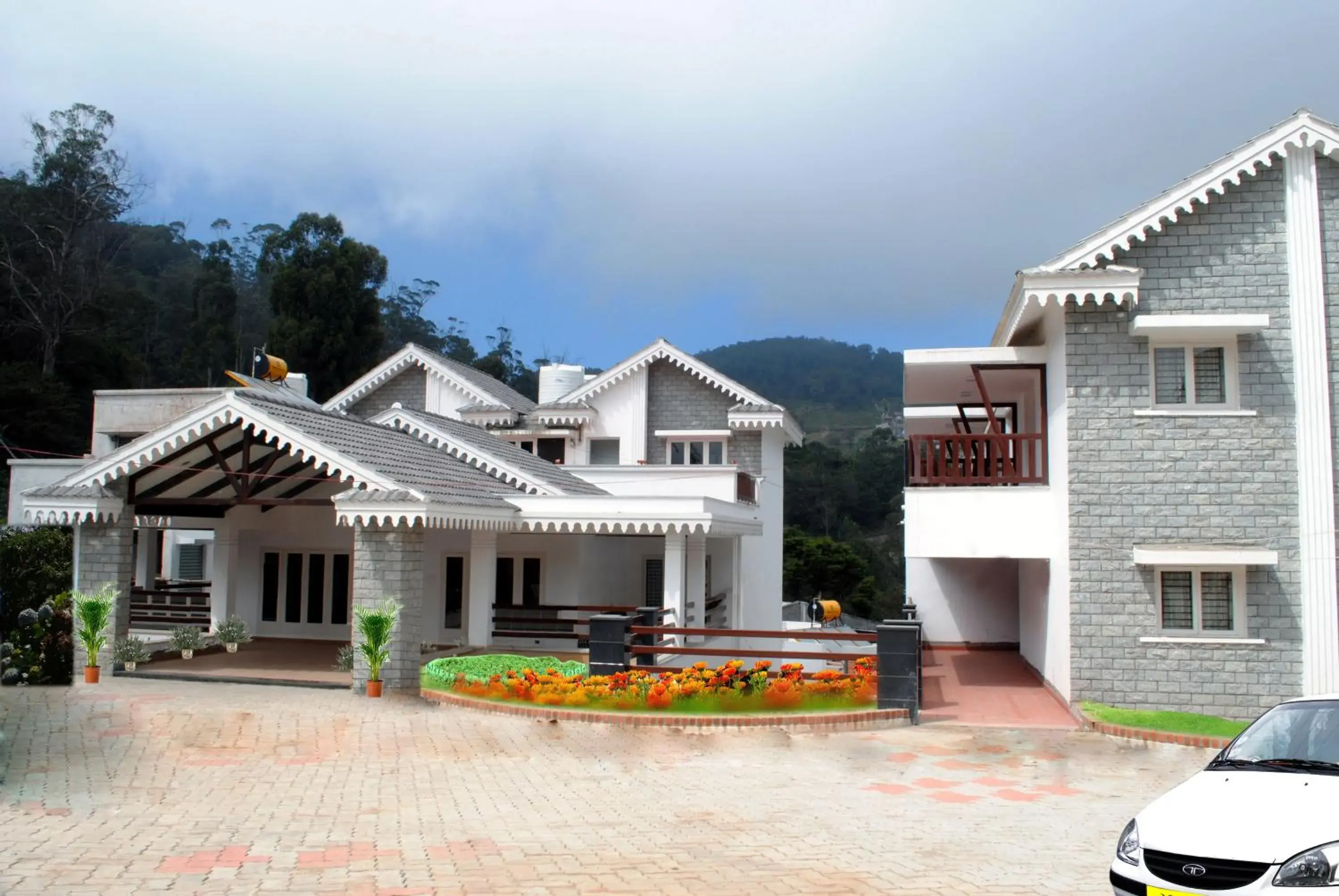 Property building in R T Hill View Property building in R T Hill View