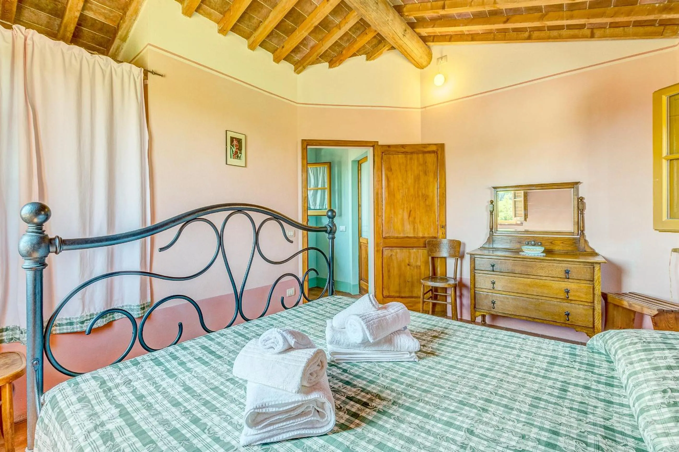 Bedroom, Bed in Agriturismo Il poggiarello